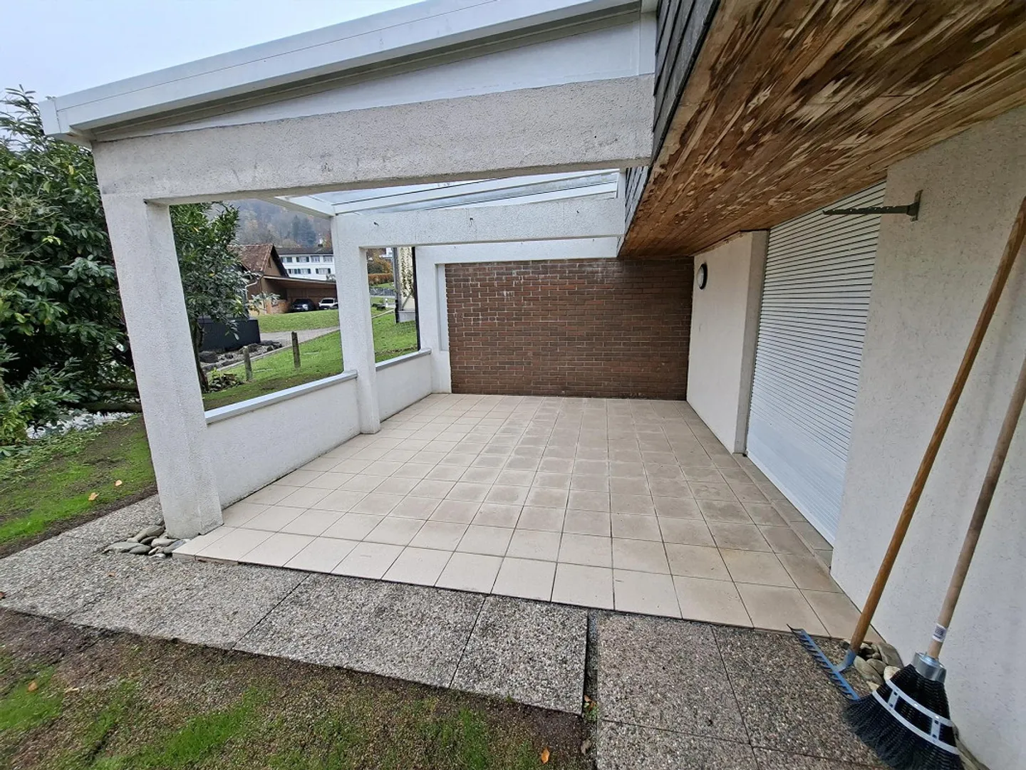 Attraktive 4.5 Zimmer -Wohnung mit Cheminée, grossem Sitzplatz - Foto 4 von 12