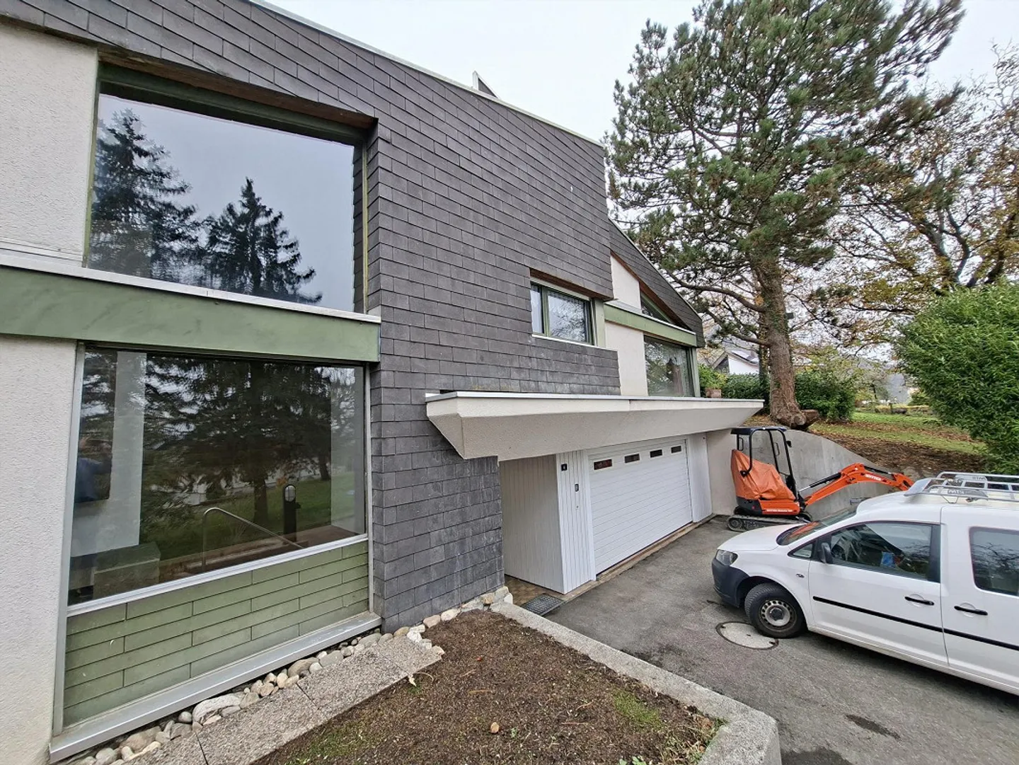 Attraktive 4.5 Zimmer -Wohnung mit Cheminée, grossem Sitzplatz - Foto 2 von 12