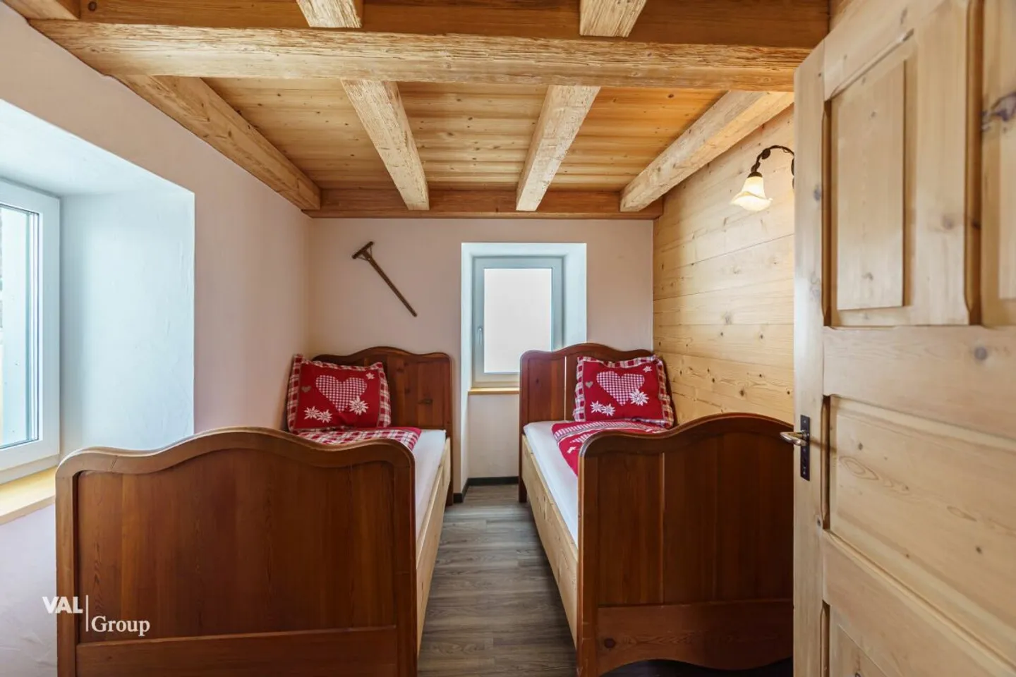 Beautiful Mountain Inn Triftalp with great potential and numerous highlights - Photo 14 of 22