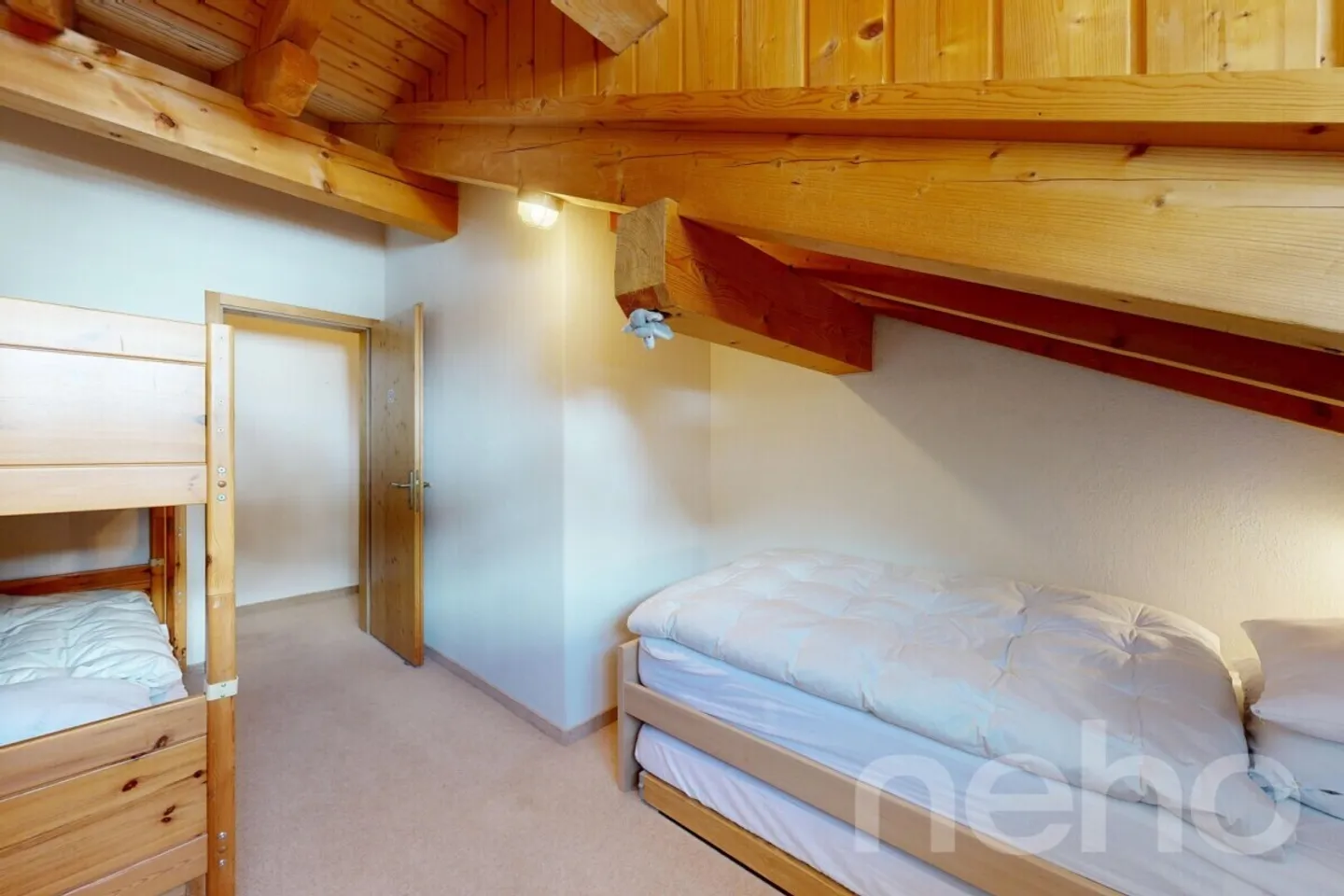 Charming Maisonette Apartment with Ski-in/Ski-out and Mountain View in Parpan - Photo 7 of 12
