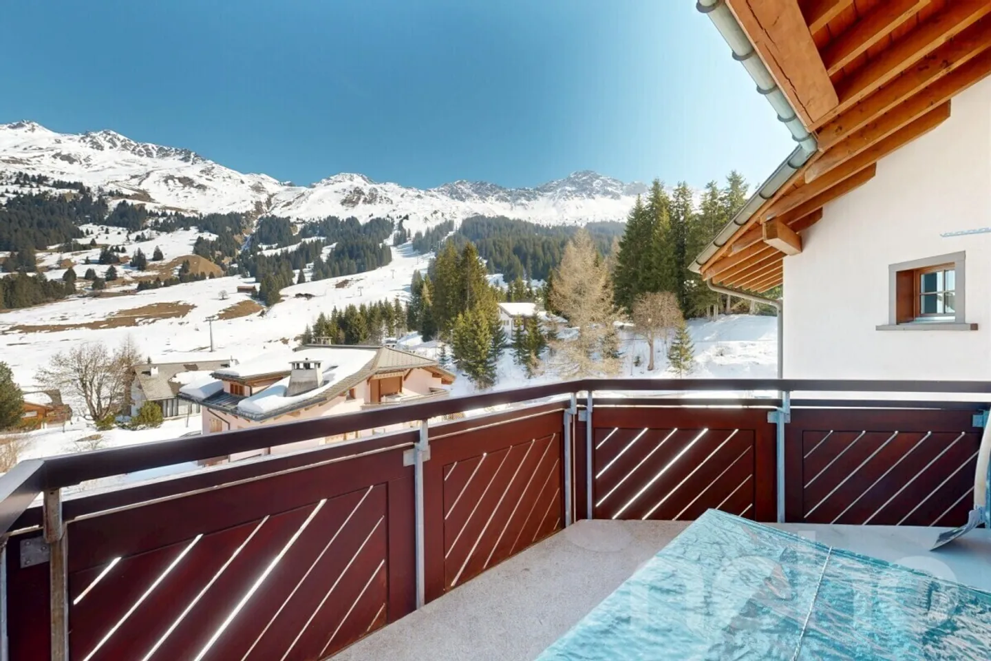 Charming Maisonette Apartment with Ski-in/Ski-out and Mountain View in Parpan - Photo 9 of 12