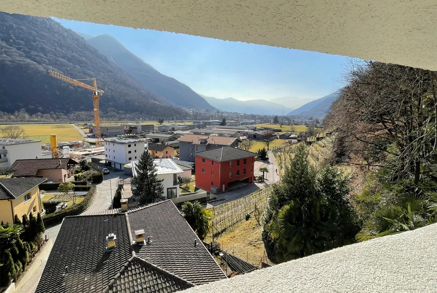 Penthouse apartment in a very quiet and sunny area - Photo 3 of 11