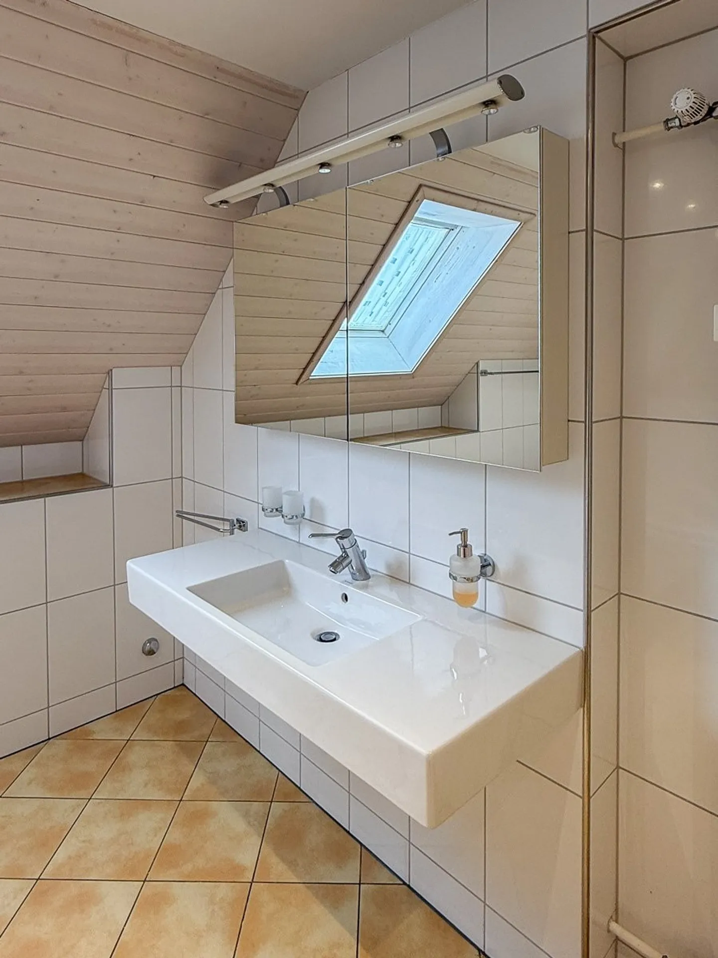Maisonette apartment with wonderful terrace - 1 month free living! - Photo 8 of 13