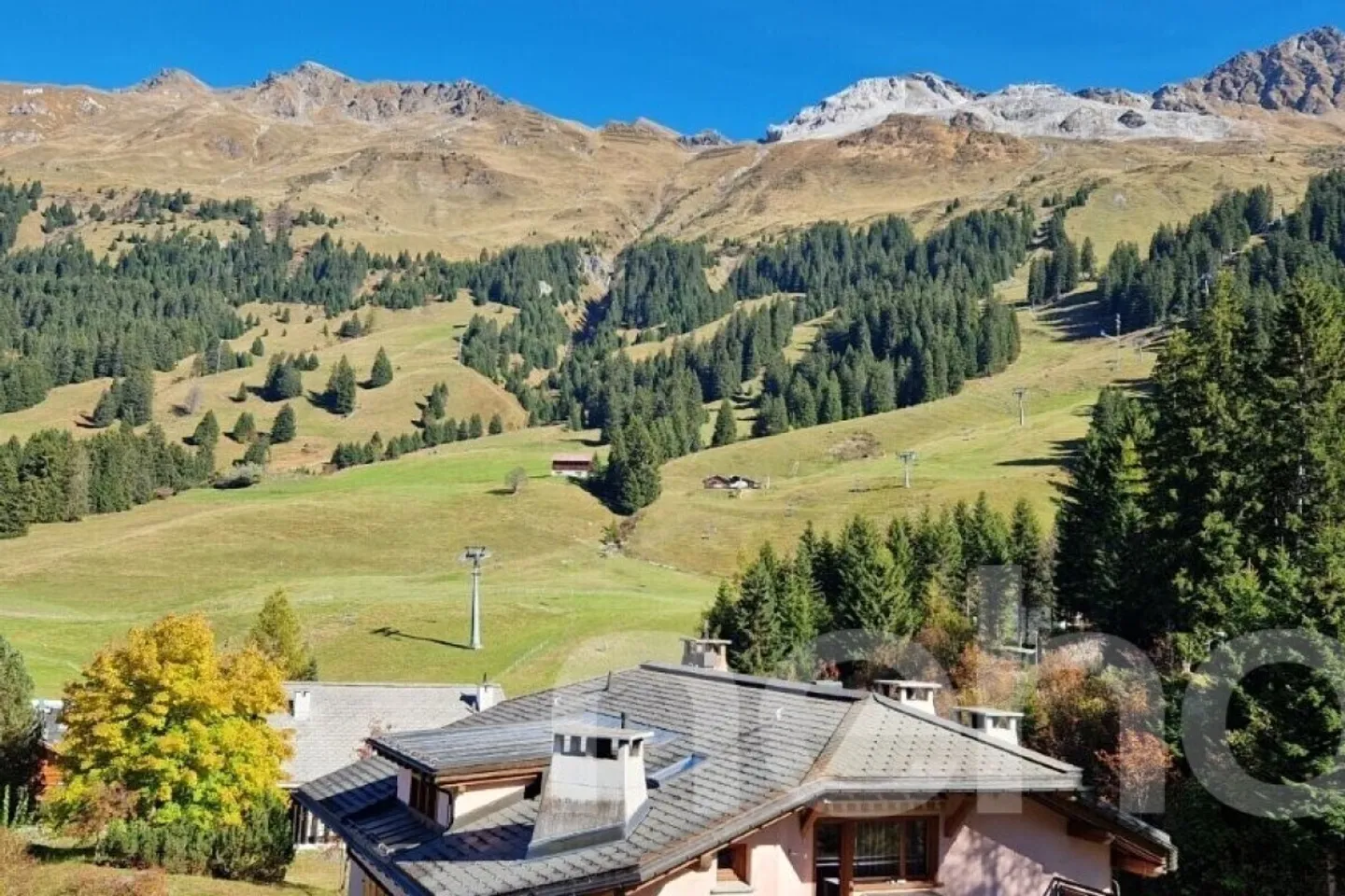 Charming Maisonette Apartment with Ski-in/Ski-out and Mountain View in Parpan - Photo 11 of 12