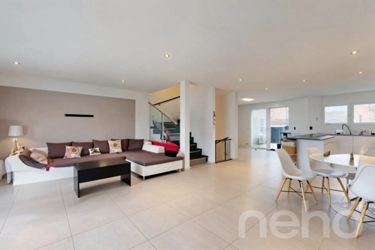 «Villa mitoyenne sur 3 niveaux  Lumineuse et idéalement située» - Photo 4 sur 13