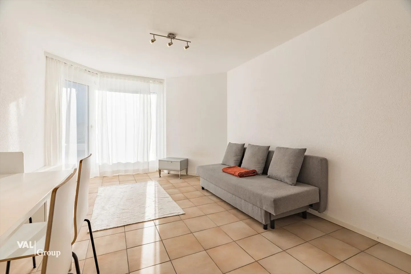 Furnished 2.5-room apartment - quiet and with a dream view - Photo 6 of 11