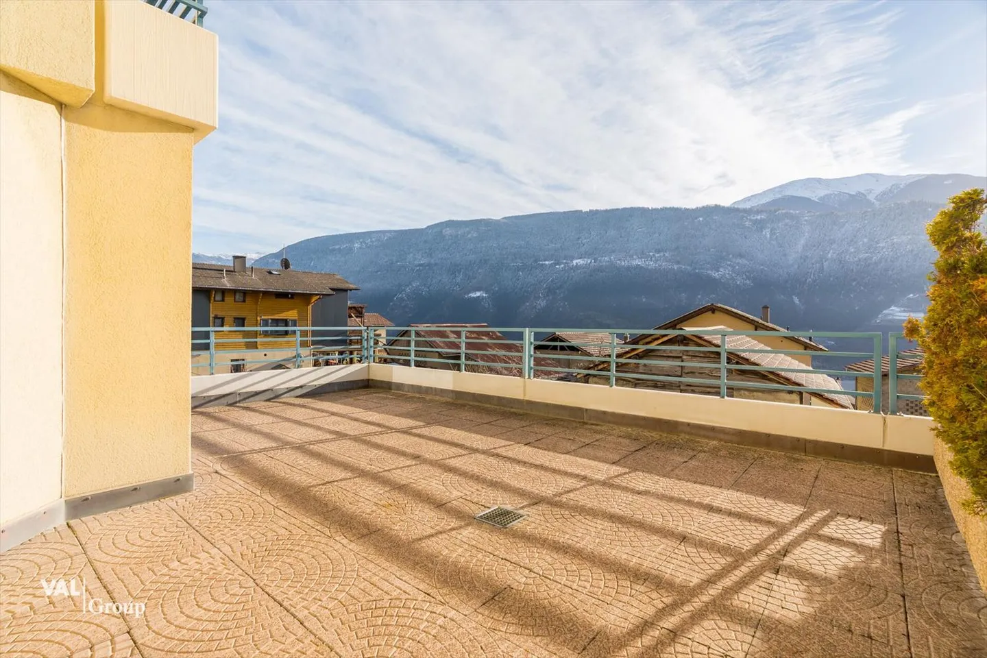 Furnished 2.5-room apartment - quiet and with a dream view - Photo 10 of 11