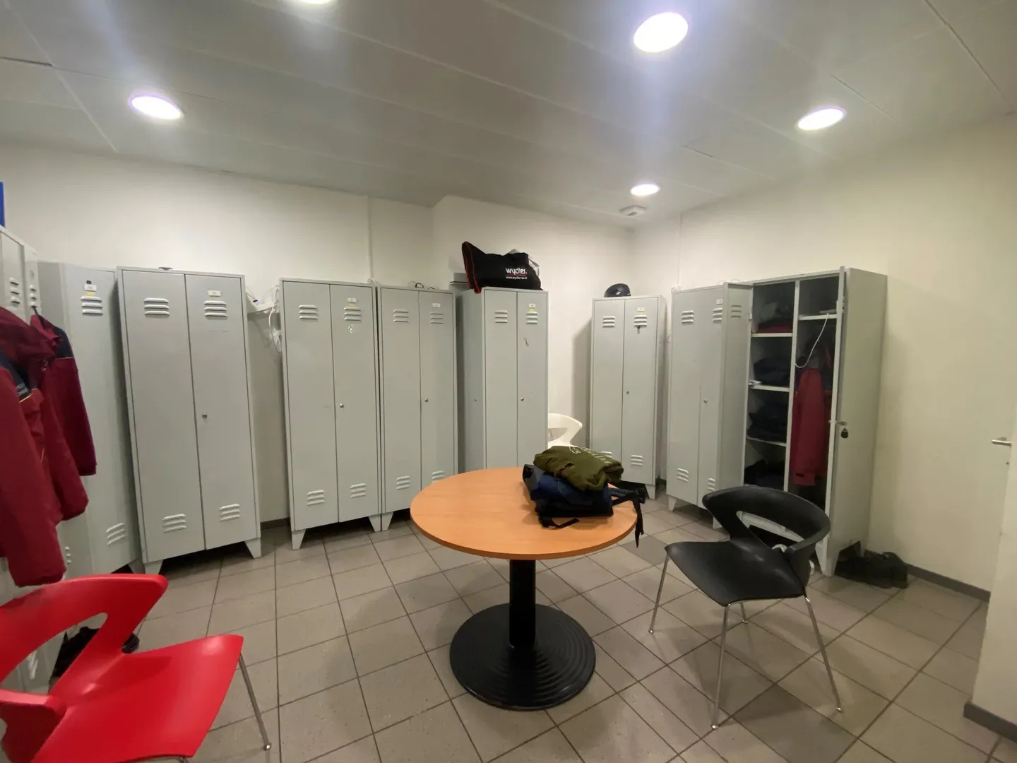 Espace de Bureau Spacieux - Photo 4 sur 13