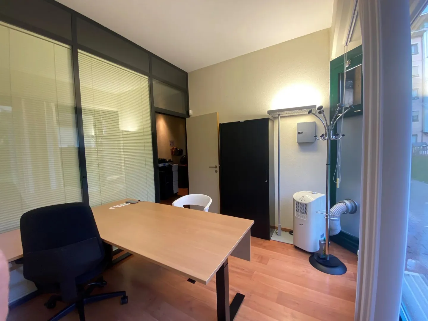 Espace de Bureau Spacieux - Photo 7 sur 13