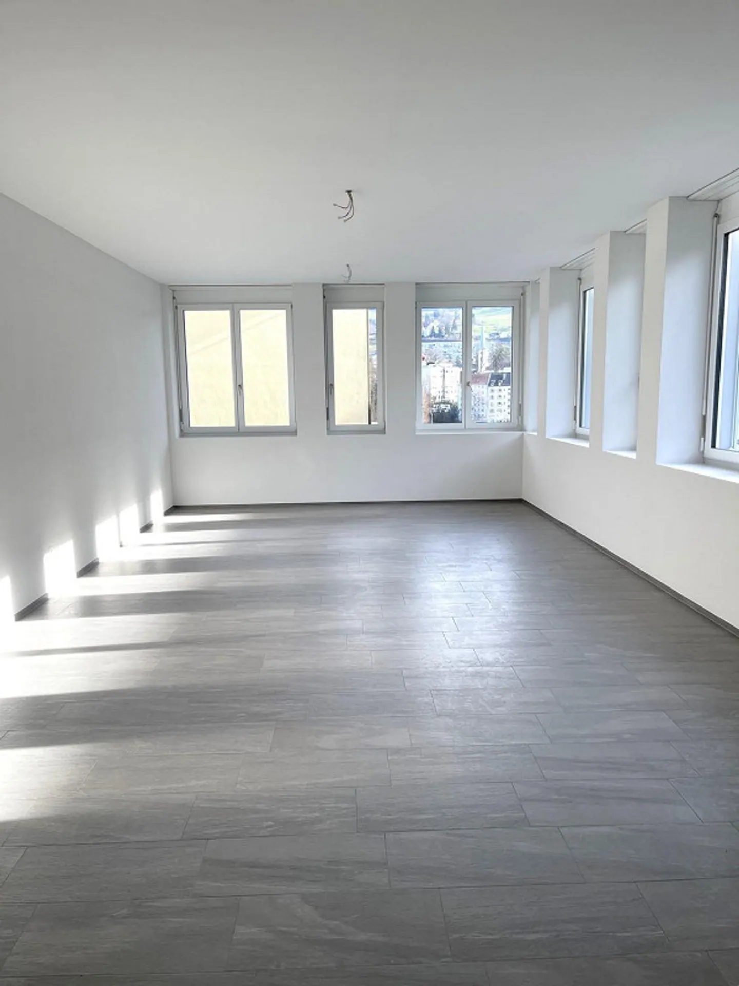 Modernes Gewerbeobjekt für Startups - Foto 4 von 5