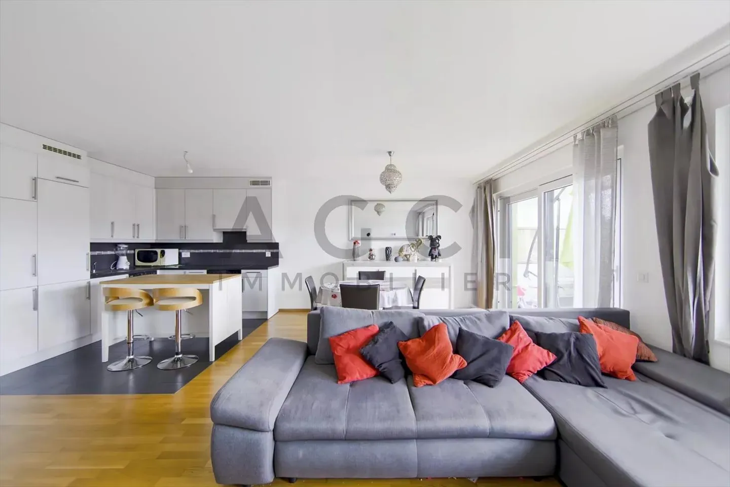 Appartement 4 pièces - Photo 3 sur 10