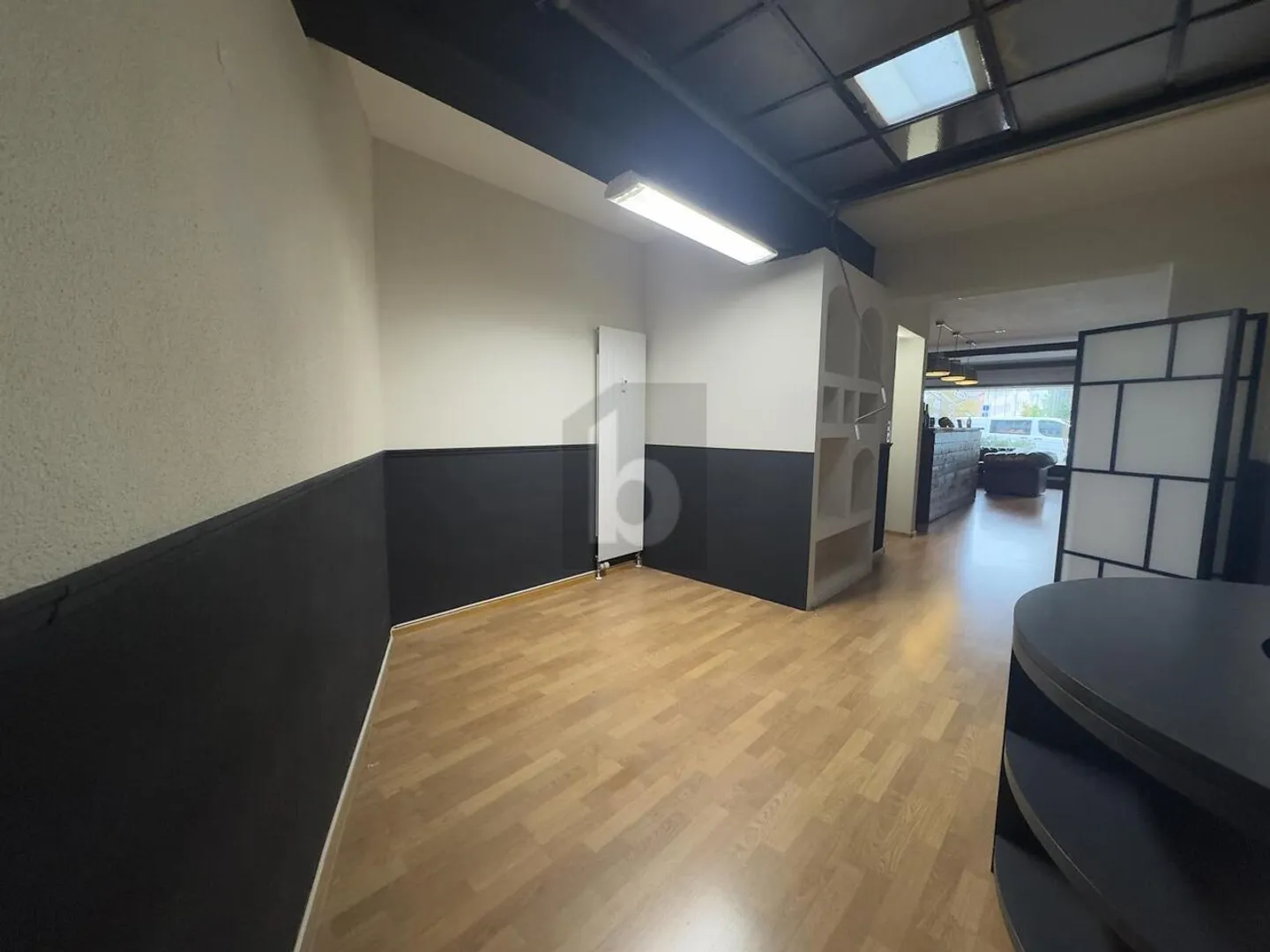 Shop for rent - Photo 5 of 6