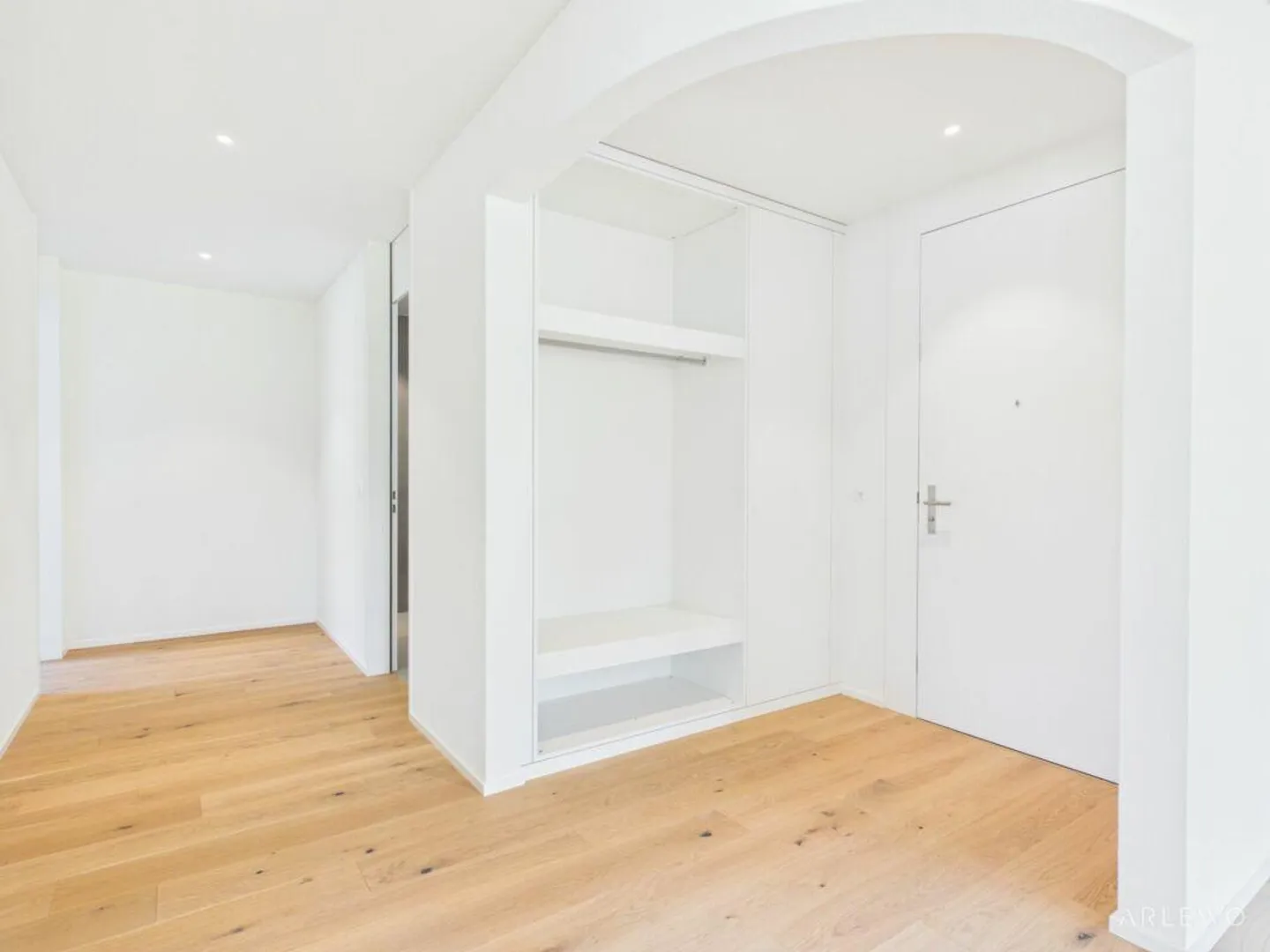 Modern and spacious living concept - Photo 2 of 12