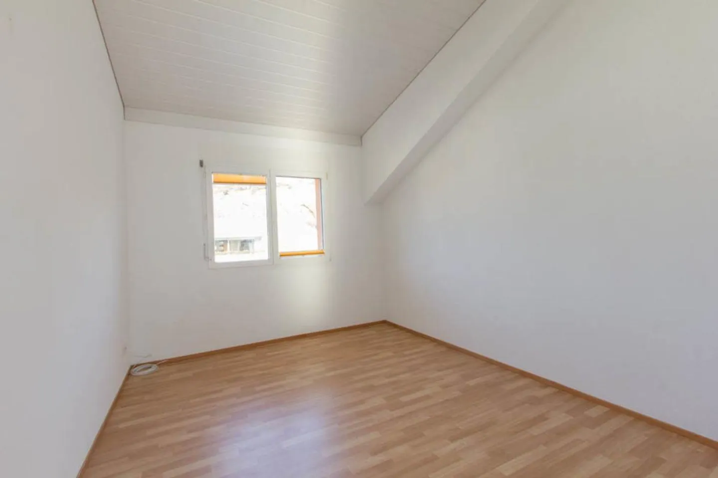 Helle Dachwohnung mit Aussicht - Foto 8 von 16