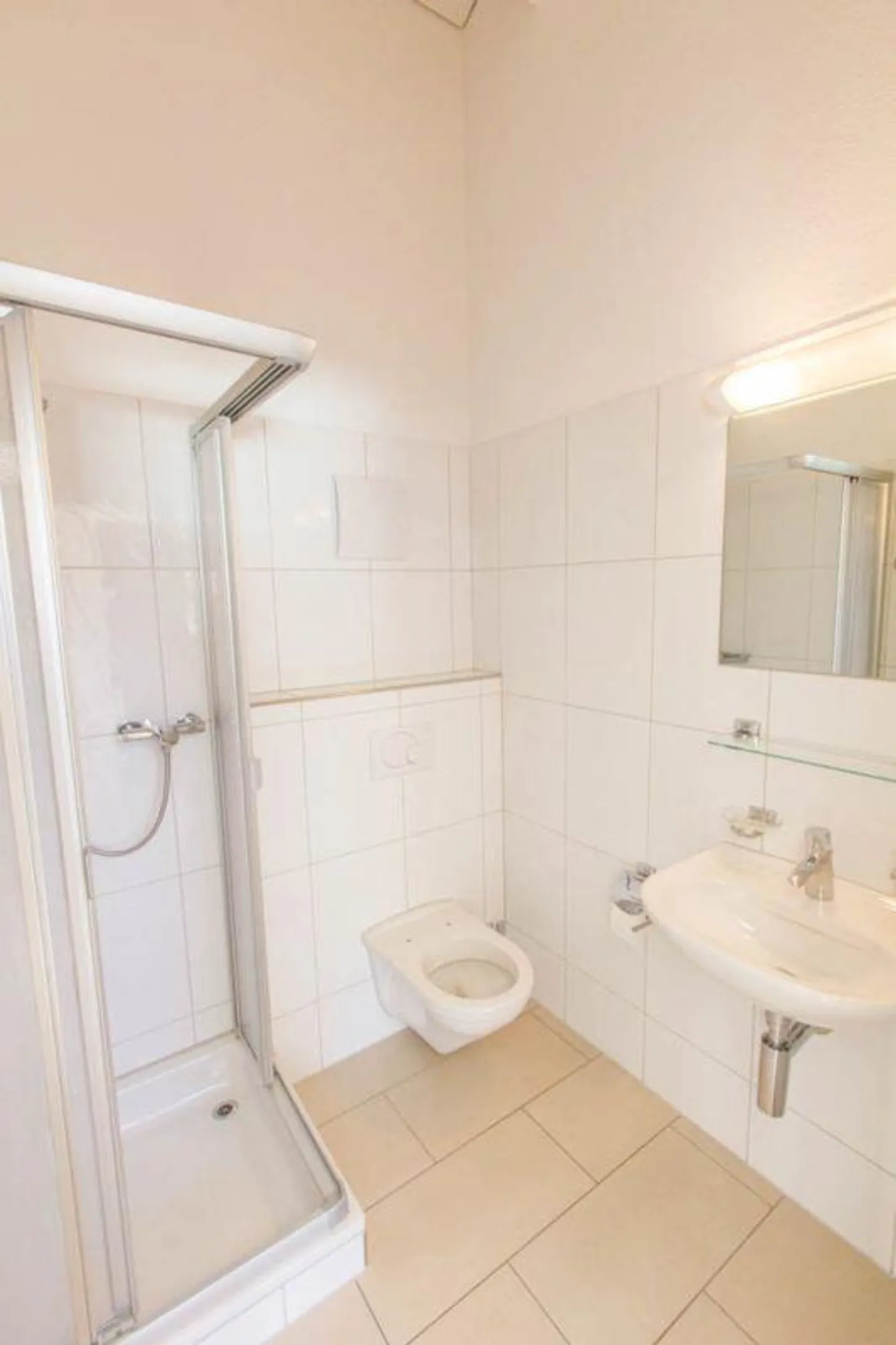 Helle Dachwohnung mit Aussicht - Foto 11 von 16