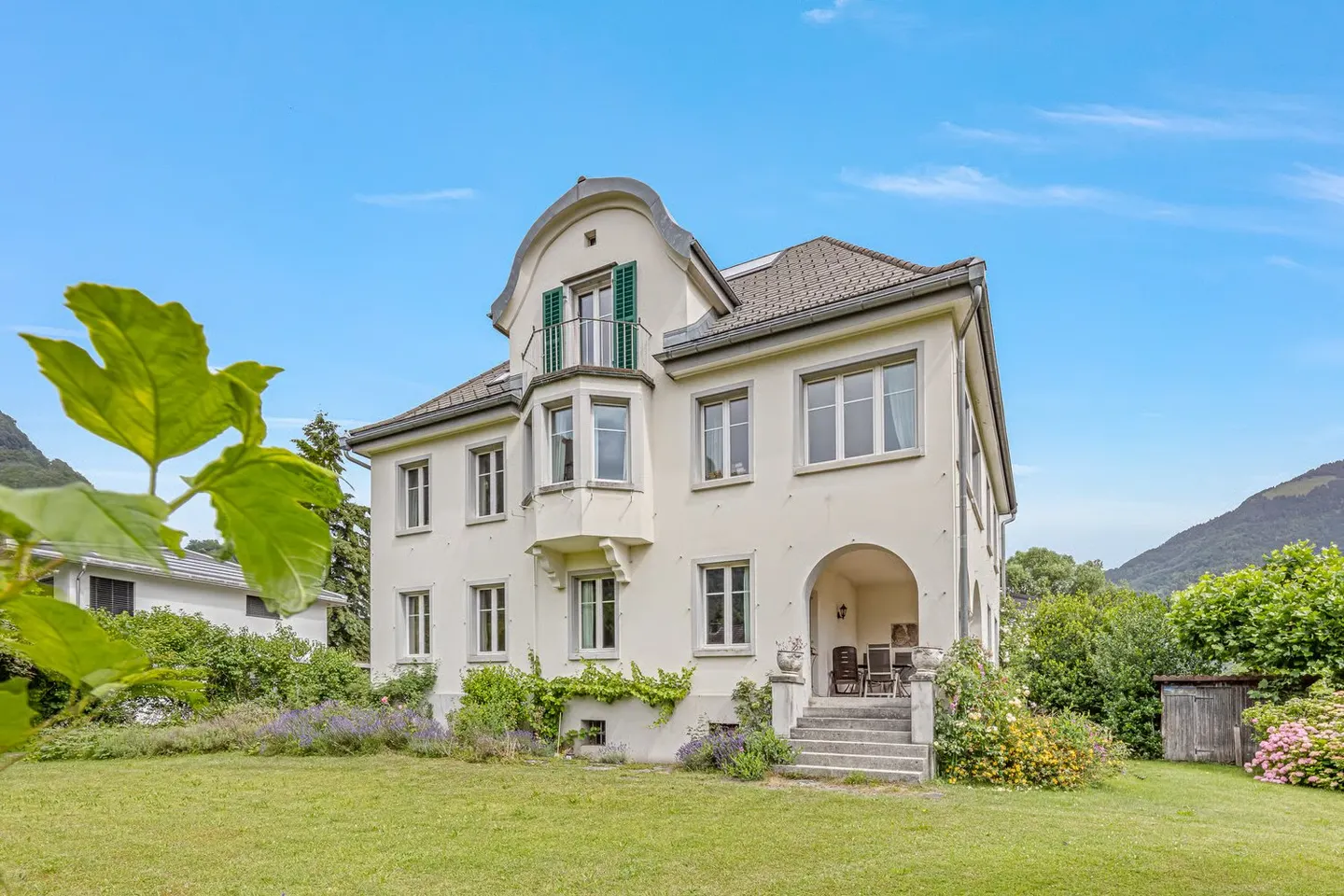 Charming Villa in a Quiet Location in Glarus Nord – Your Dream Home with Mountain View - Photo 1 of 11