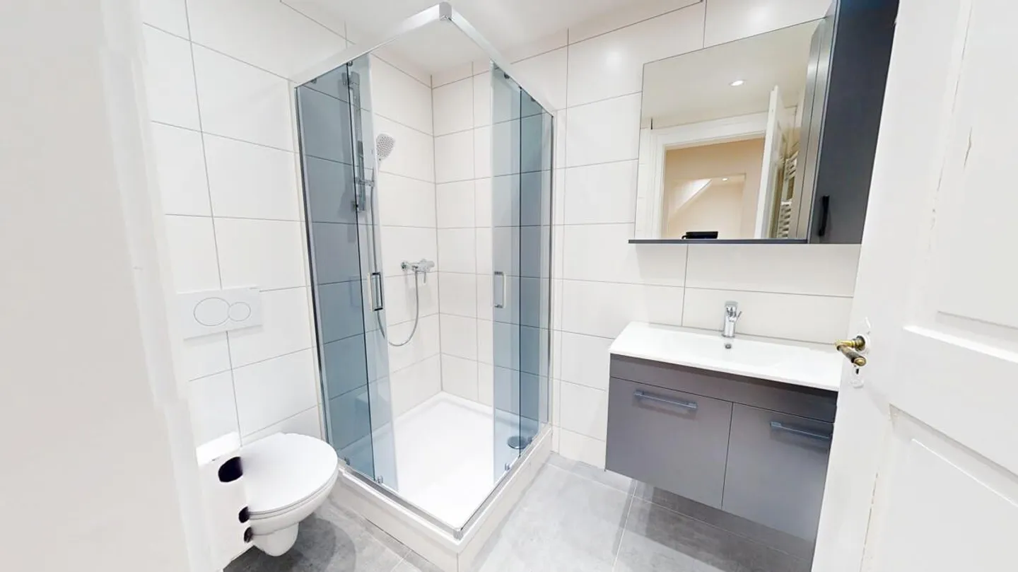 Charming Apartment in Burgdorf - Photo 5 of 10