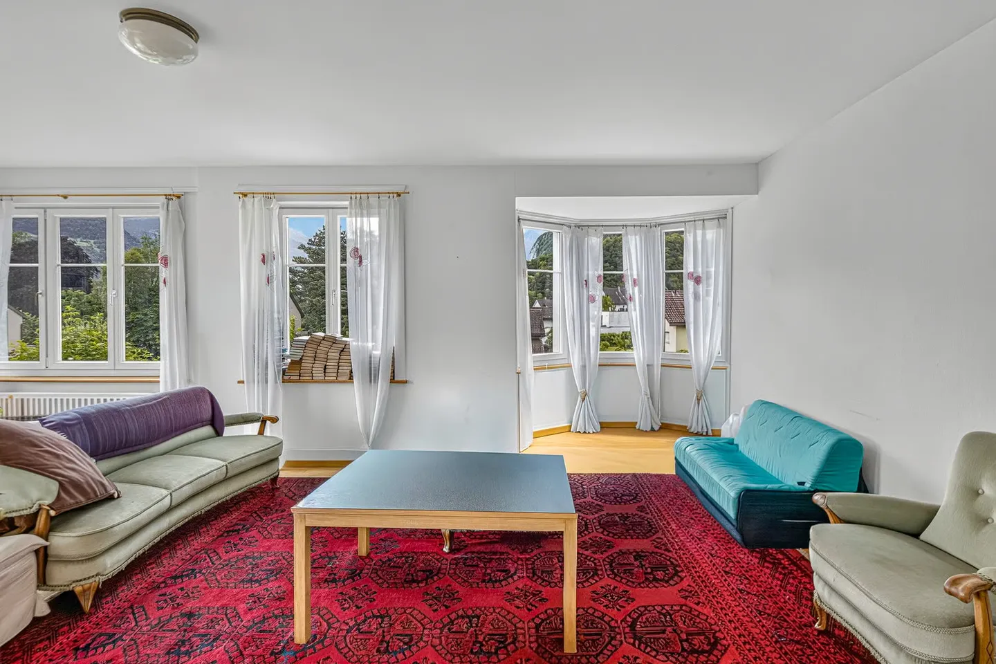 Charming Villa in a Quiet Location in Glarus Nord – Your Dream Home with Mountain View - Photo 4 of 11
