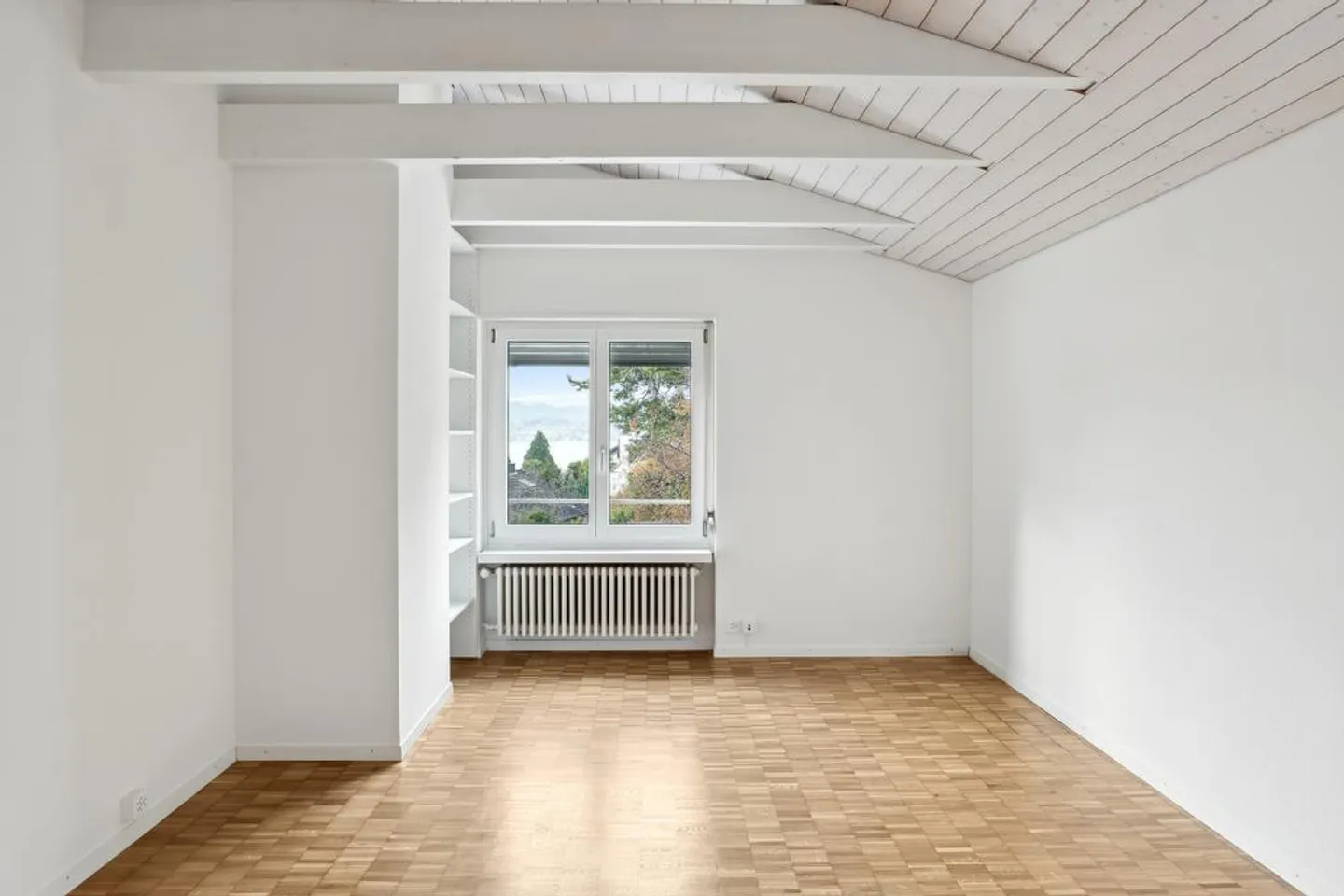 Doppeleinfamilienhaus mit viel Privatsphäre & Blick auf den Zürichsee - Foto 10 von 11