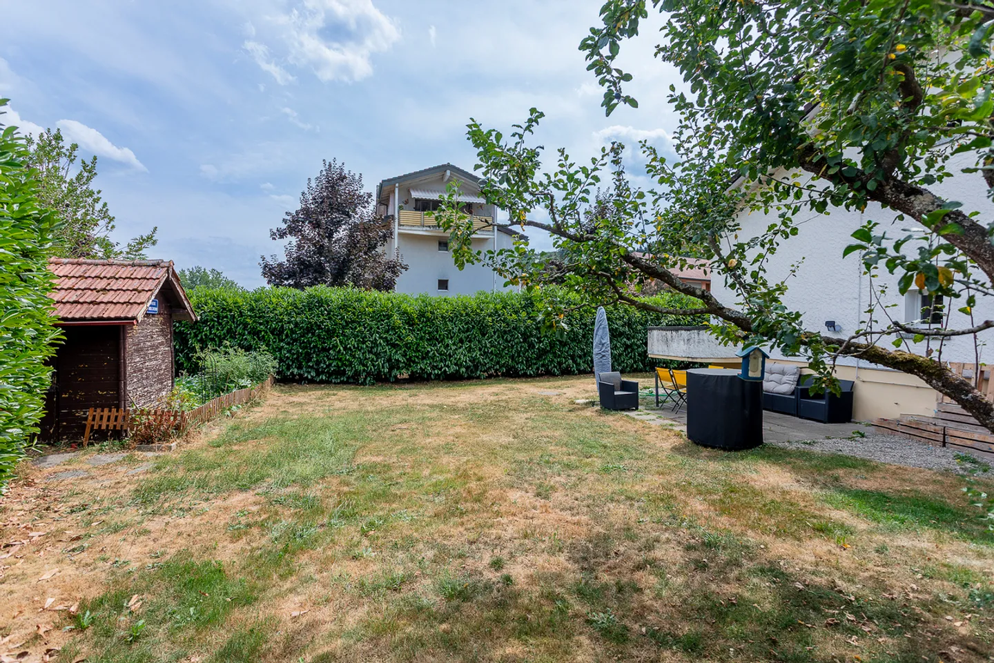 MAISON INDIVIDUELLE AVEC GARAGE BOX ET COUVERT A VOITURE - Foto 3 von 18