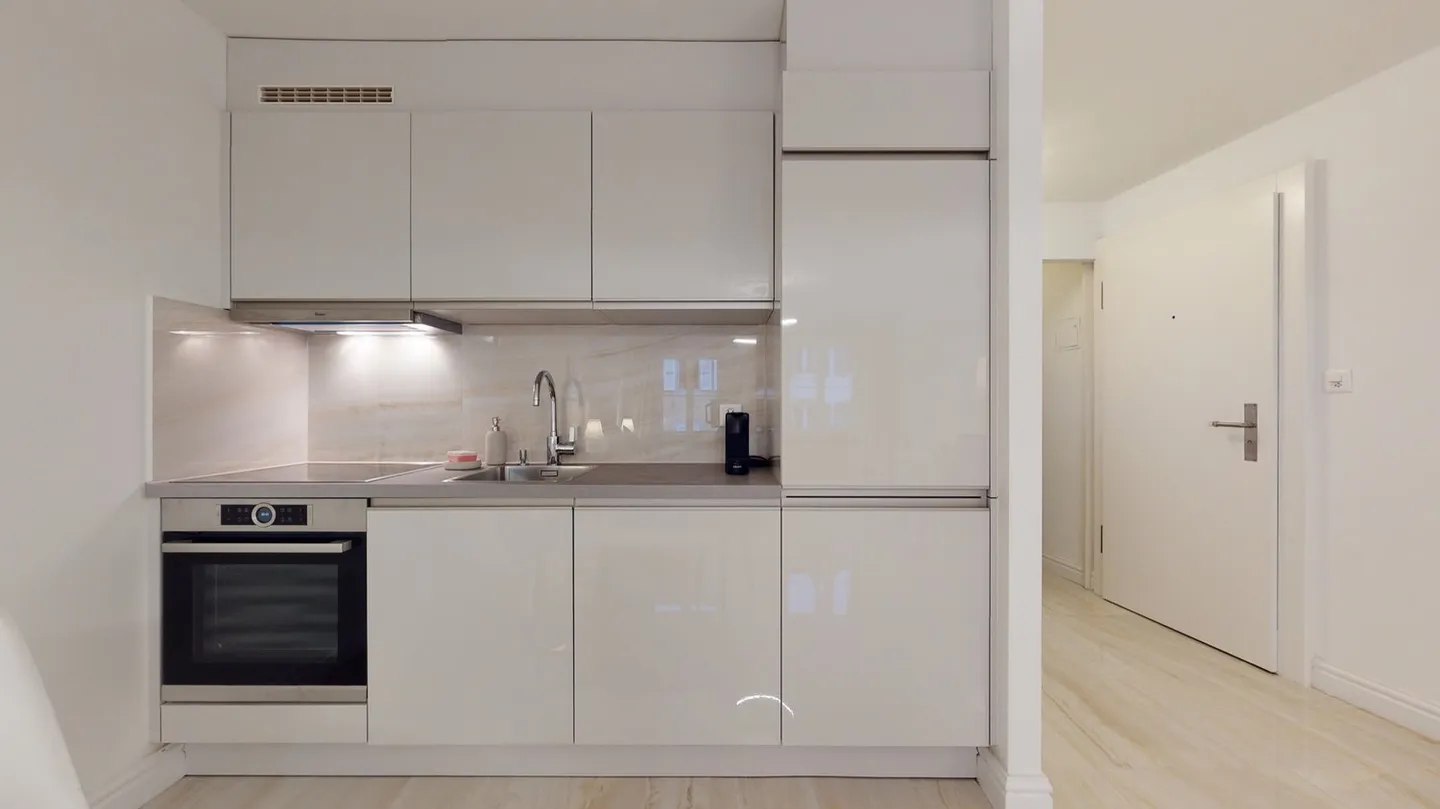 Studio moderne, meublé et luxueux à Boudry - Photo 12 sur 13