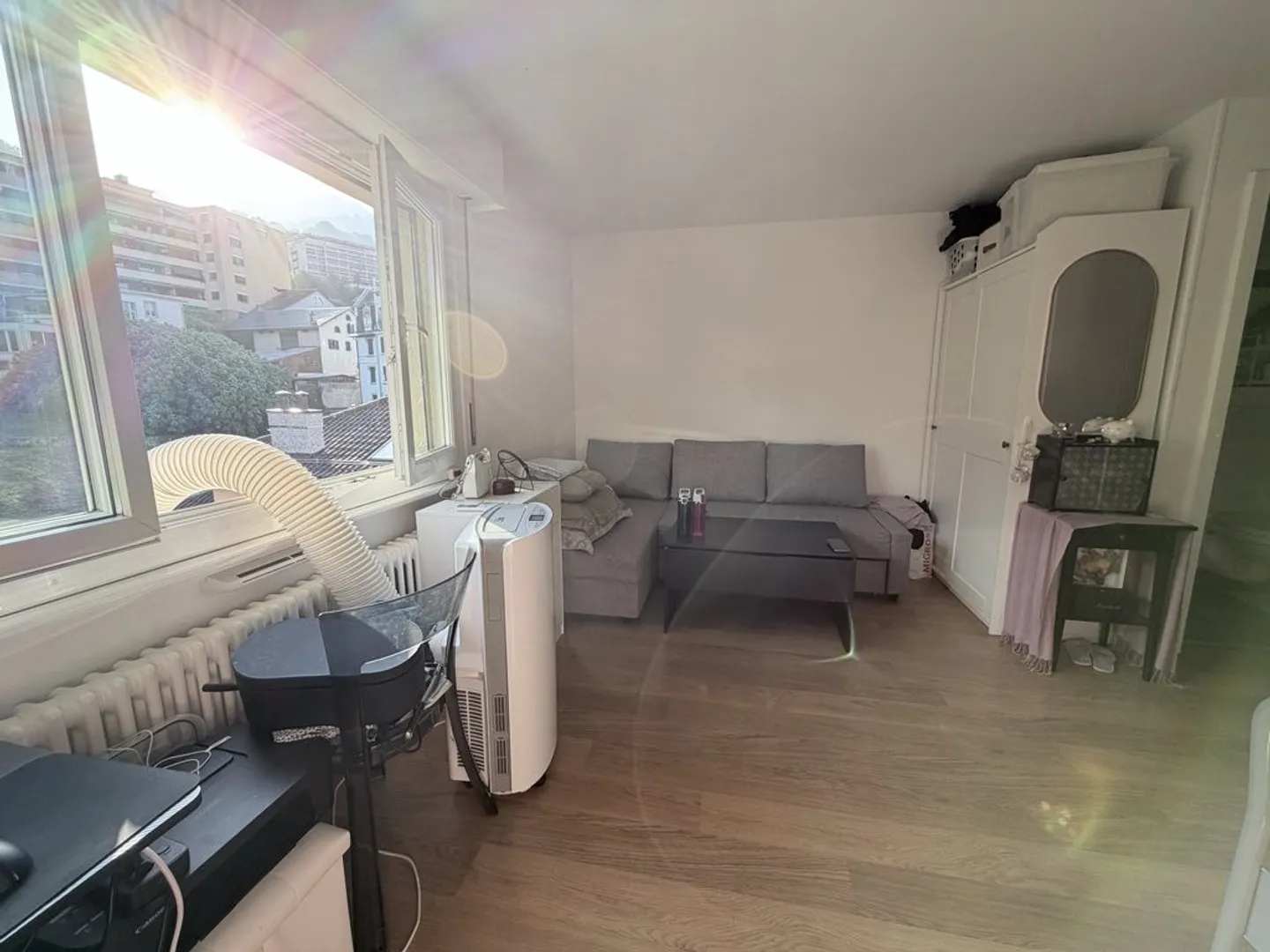 Studio for rent in the heart of Montreux - Just steps from the lake! - Photo 1 of 3