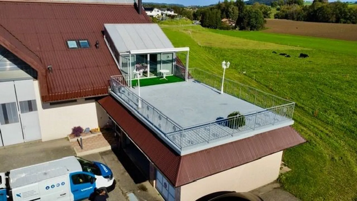 4.5 Room House - Photo 1 of 10