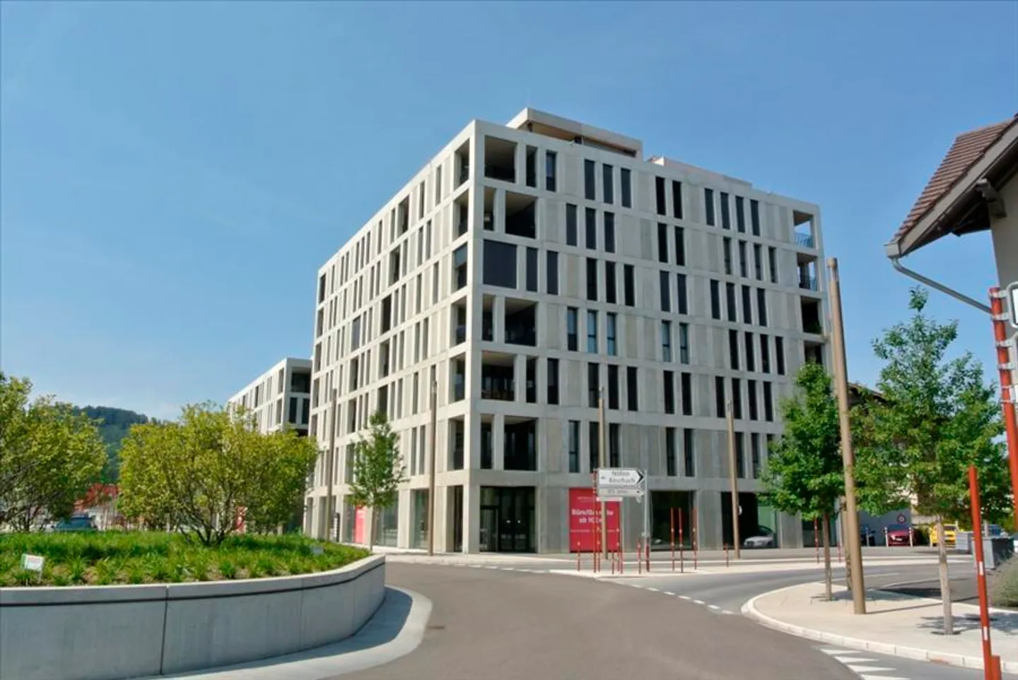 Appartamento moderno con loggia - Foto 1 di 8