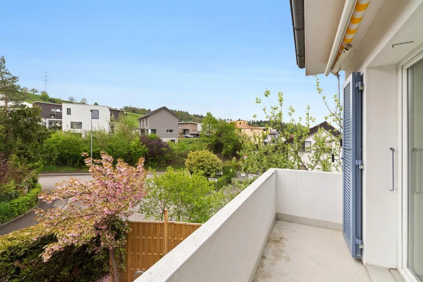 Helle 4-Zimmerwohnung mit Balkon! - Foto 1 von 9