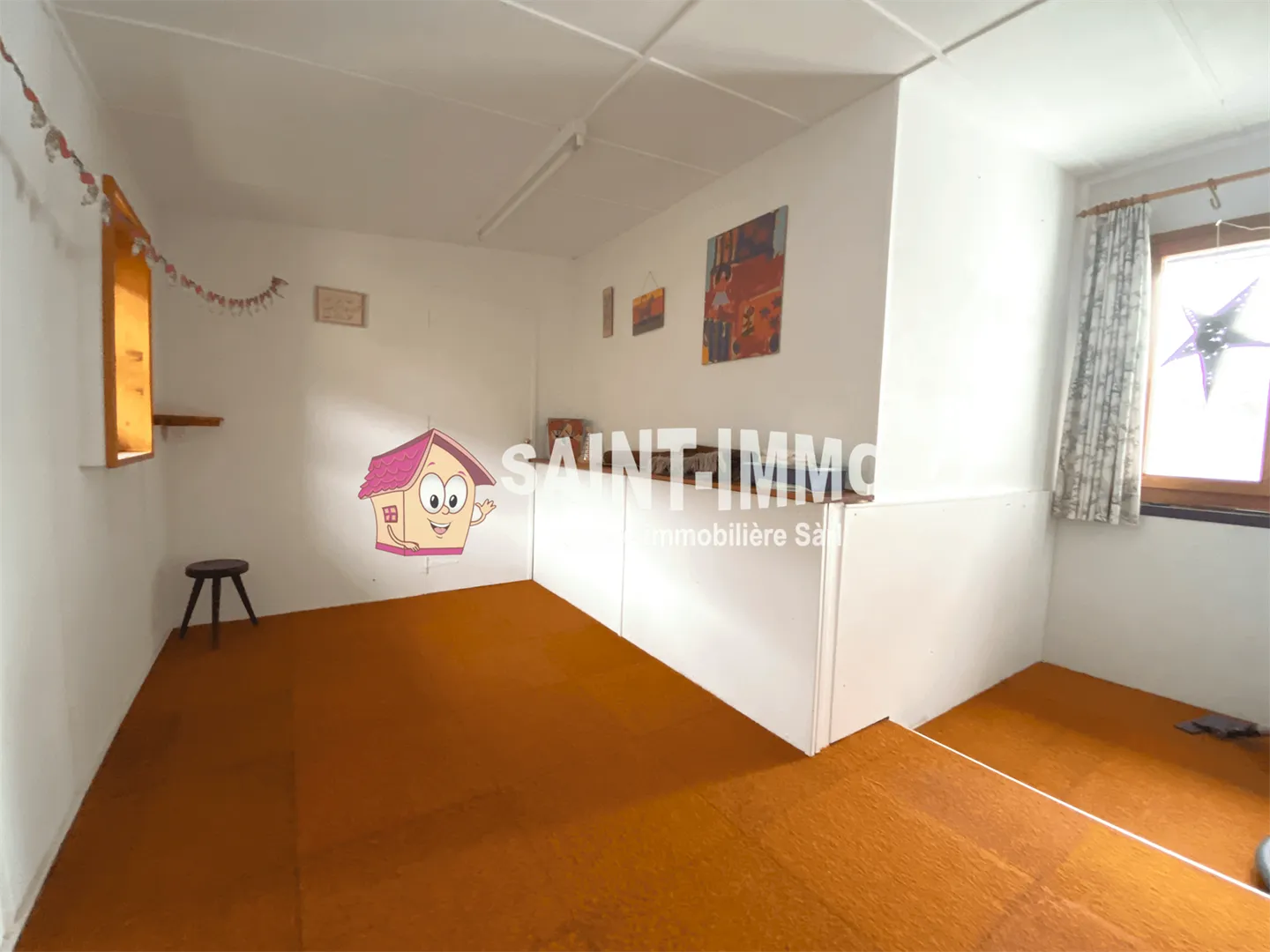 House with 12 rooms - Photo 8 of 26