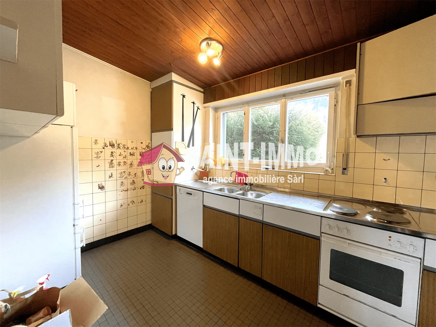 House with 12 rooms - Photo 14 of 26