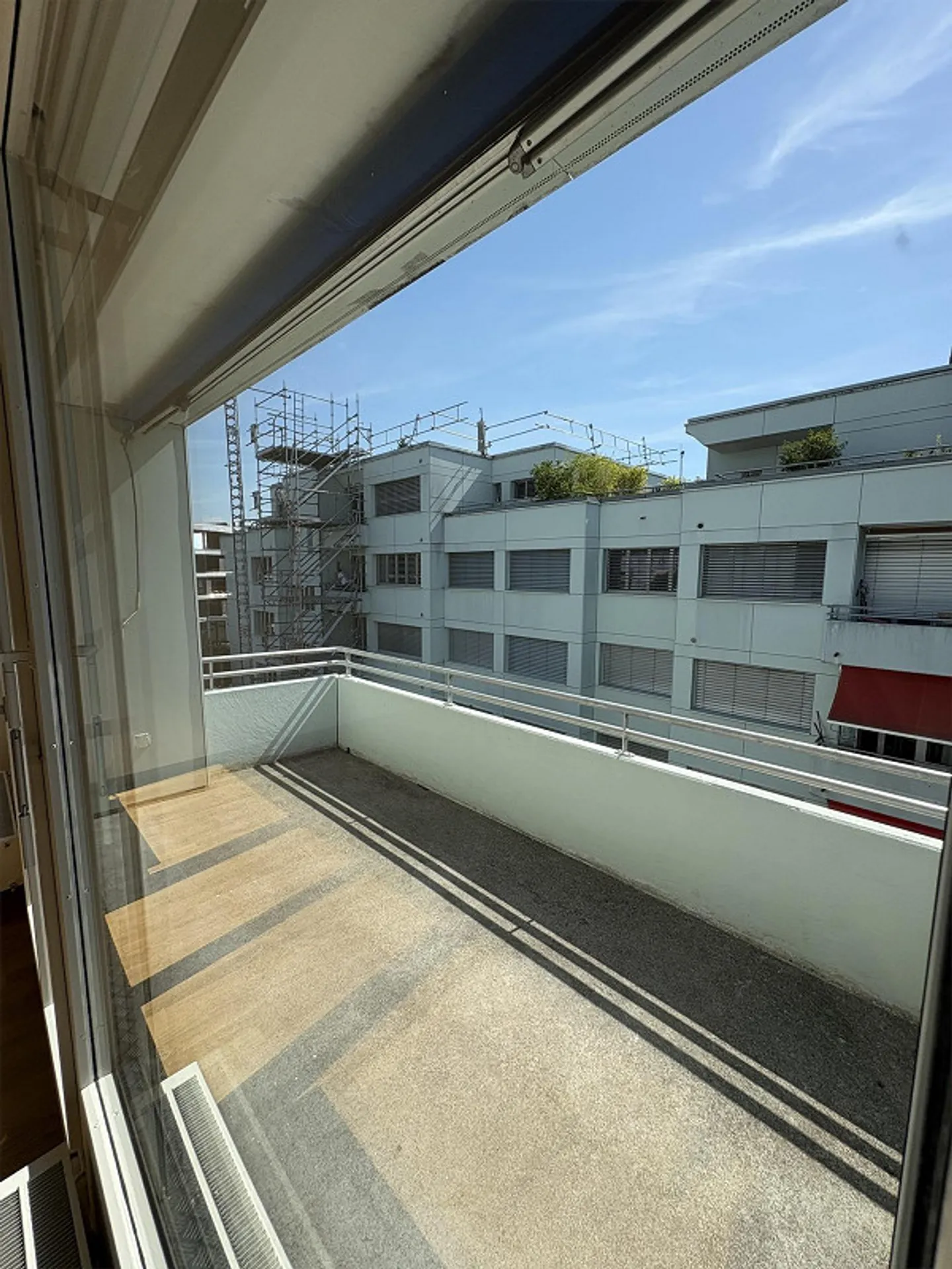 Ampio appartamento di 1½ stanze con balcone - Foto 4 di 5