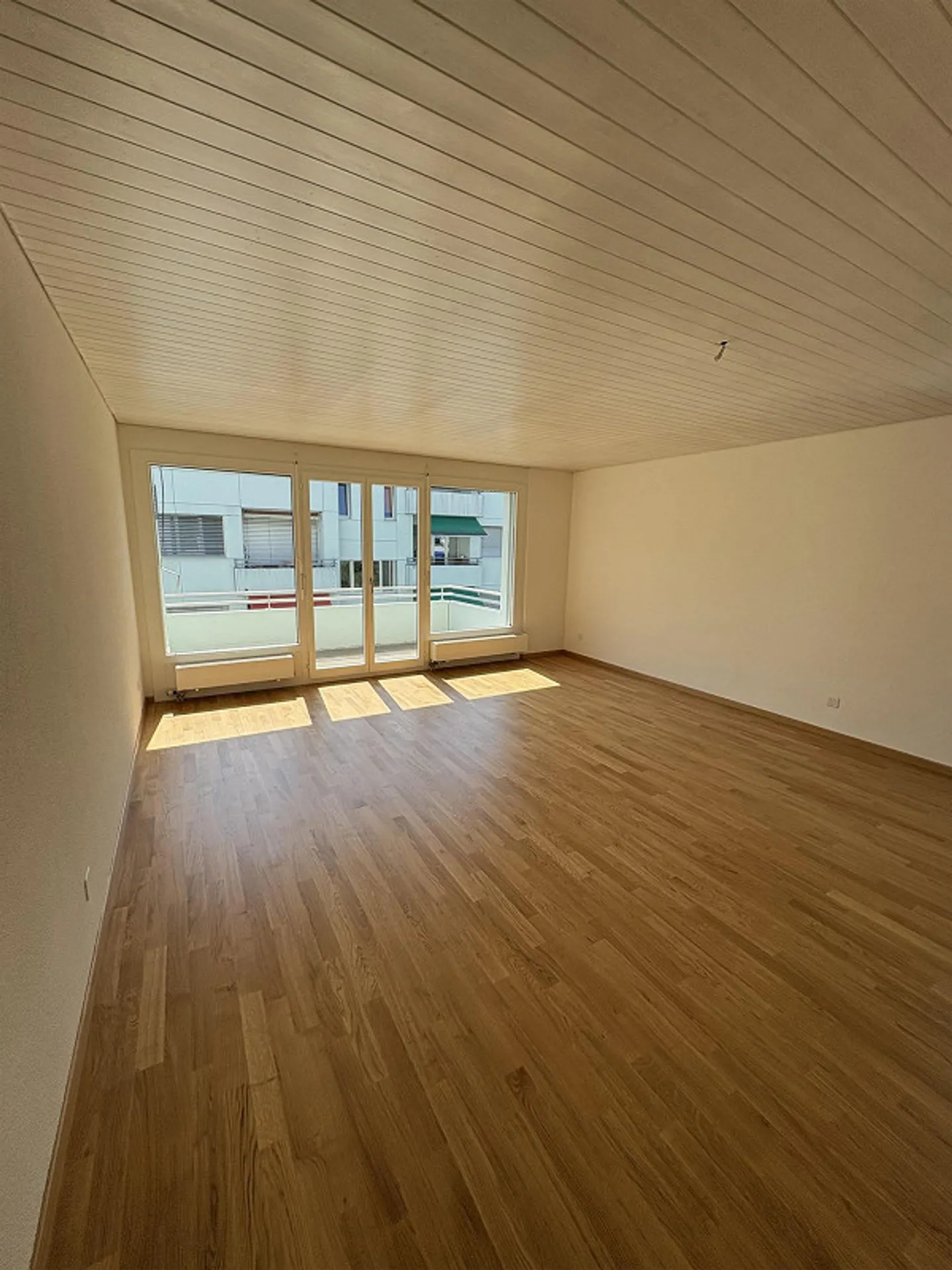 Ampio appartamento di 1½ stanze con balcone - Foto 5 di 5
