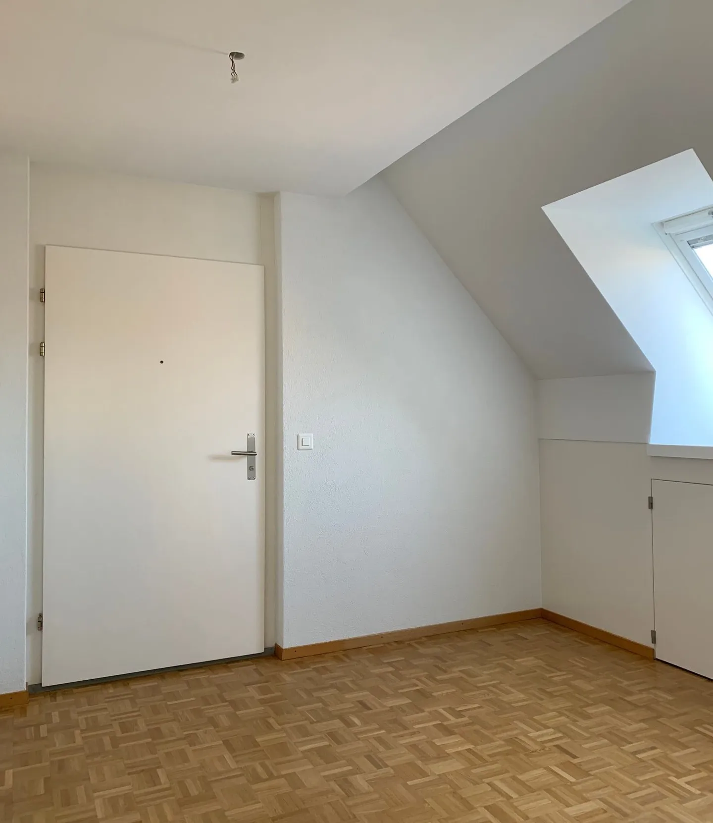 Lichtdurchflutete Dachwohnung mit Galerie - Wohnen über den Dächern von Brütten - Foto 6 von 16