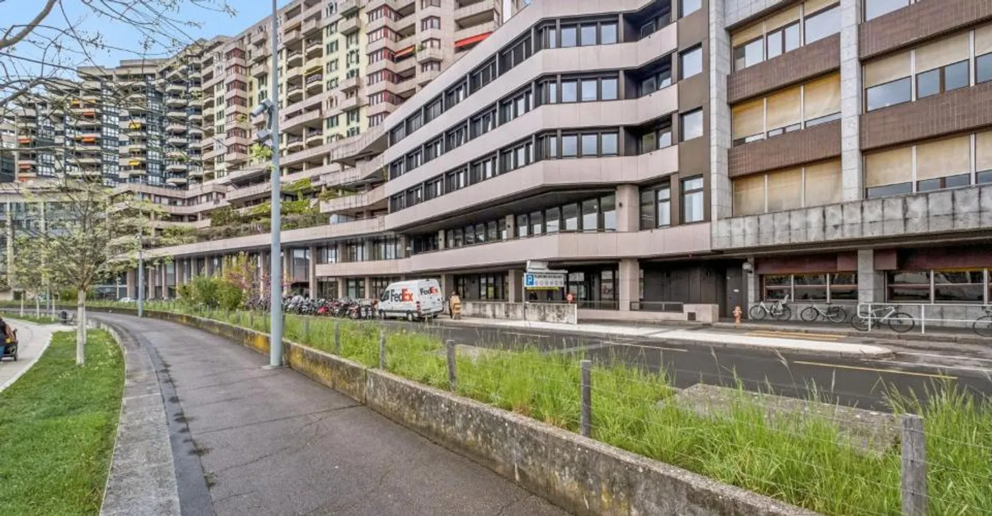 Functional and strategically located offices in the heart of Geneva - Photo 1 of 12