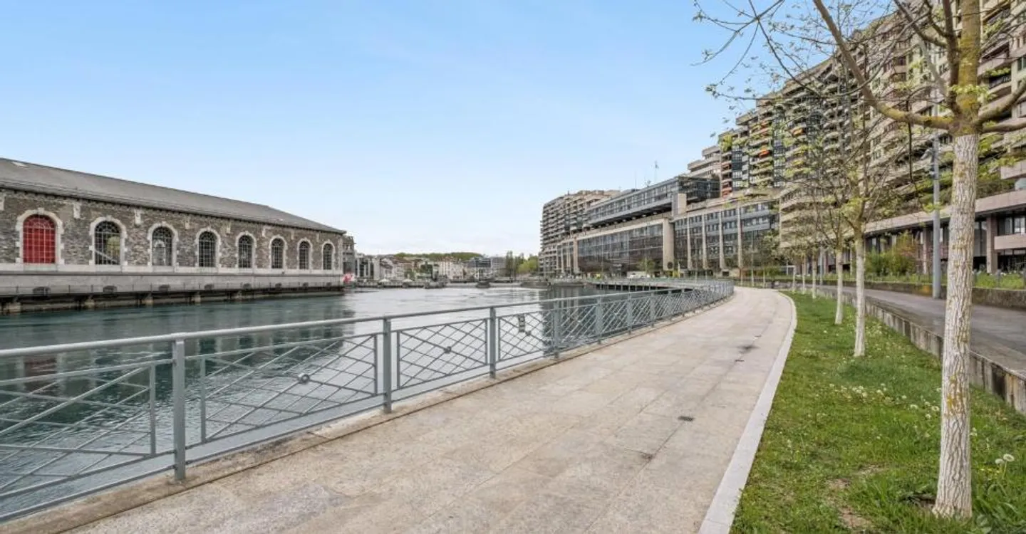 Functional and strategically located offices in the heart of Geneva - Photo 2 of 12