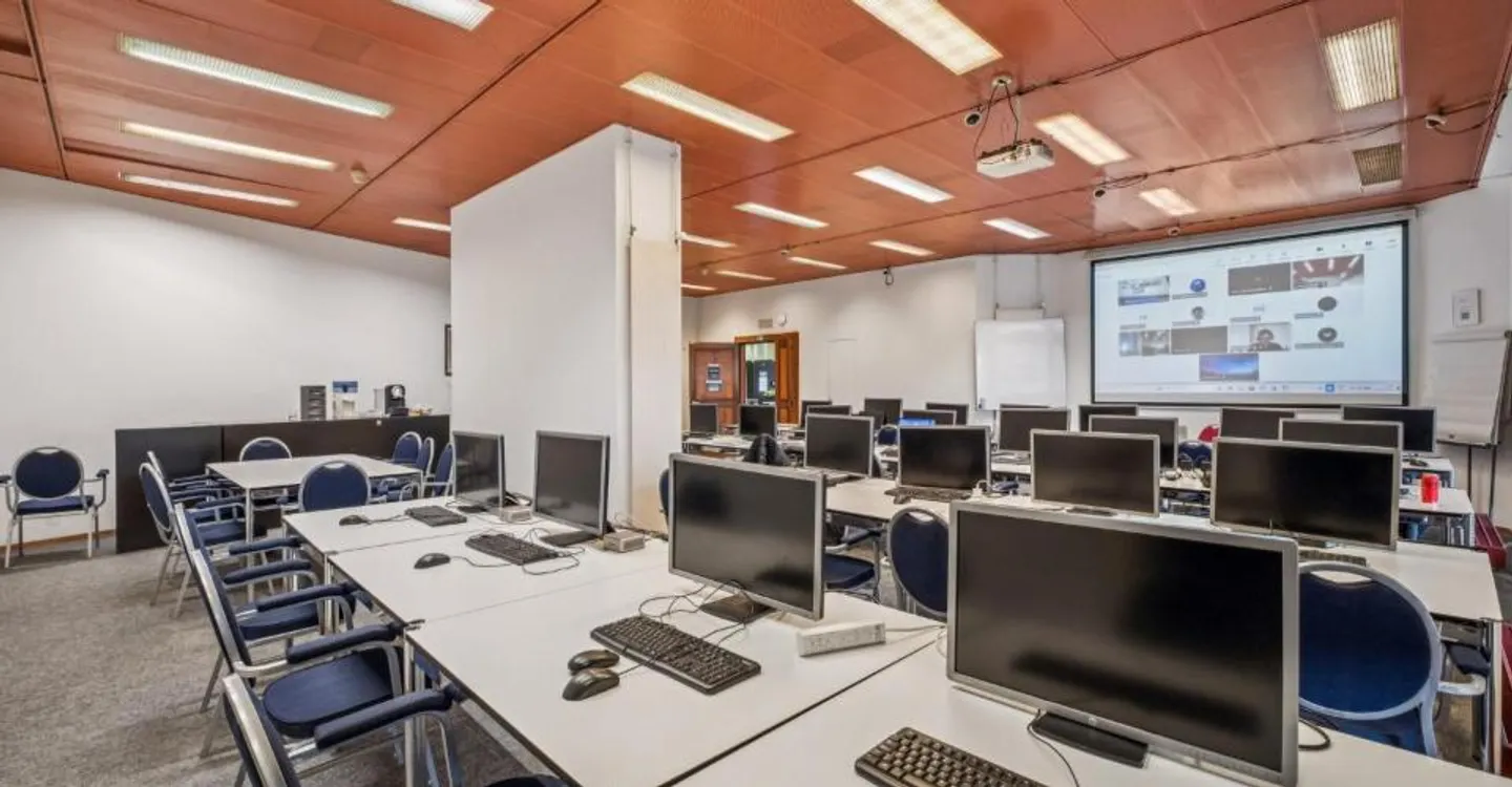 Functional and strategically located offices in the heart of Geneva - Photo 10 of 12