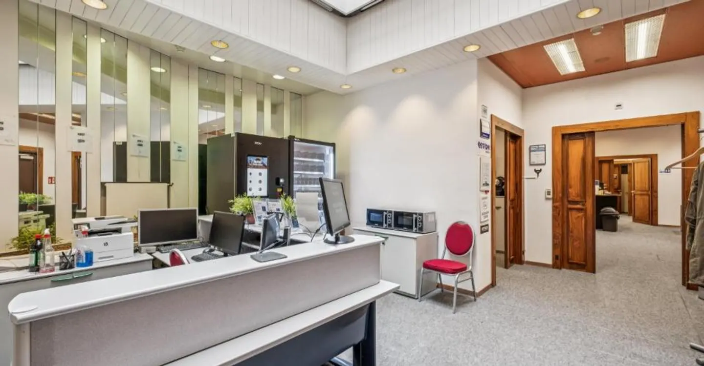Functional and strategically located offices in the heart of Geneva - Photo 11 of 12