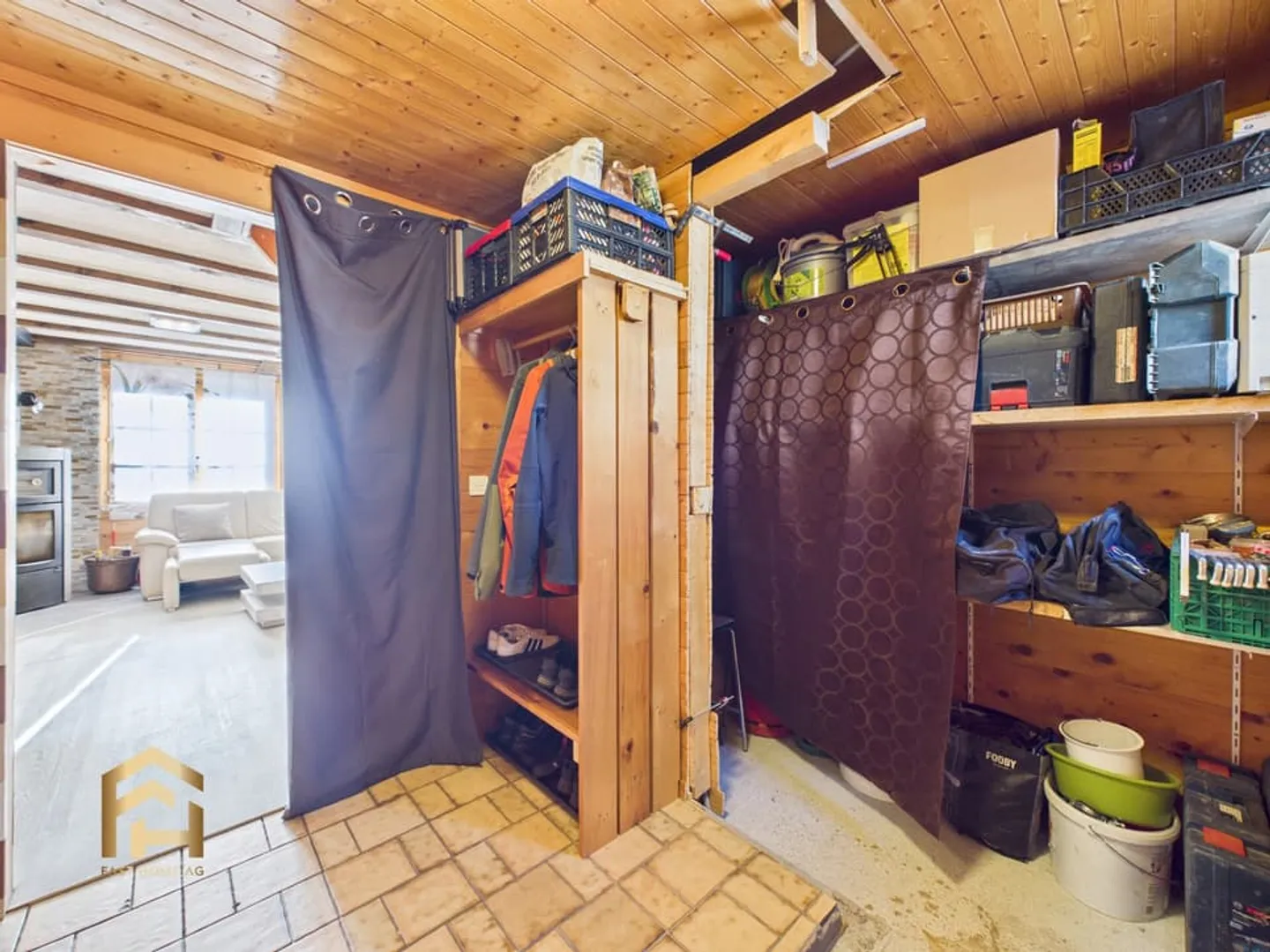 Sonniges Chalet mit Einliegerwohnung und Ausbaupotenzial - Foto 11 di 13