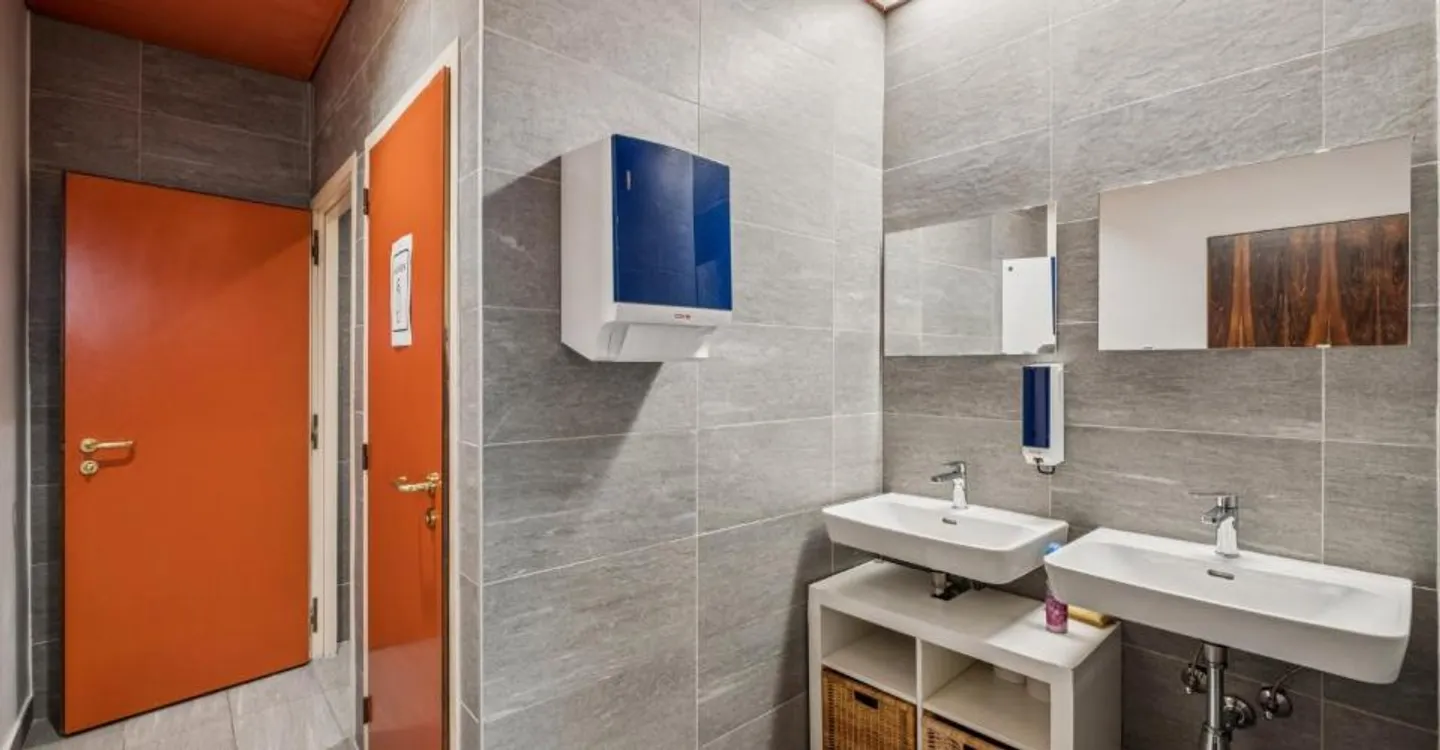 Functional and strategically located offices in the heart of Geneva - Photo 5 of 12