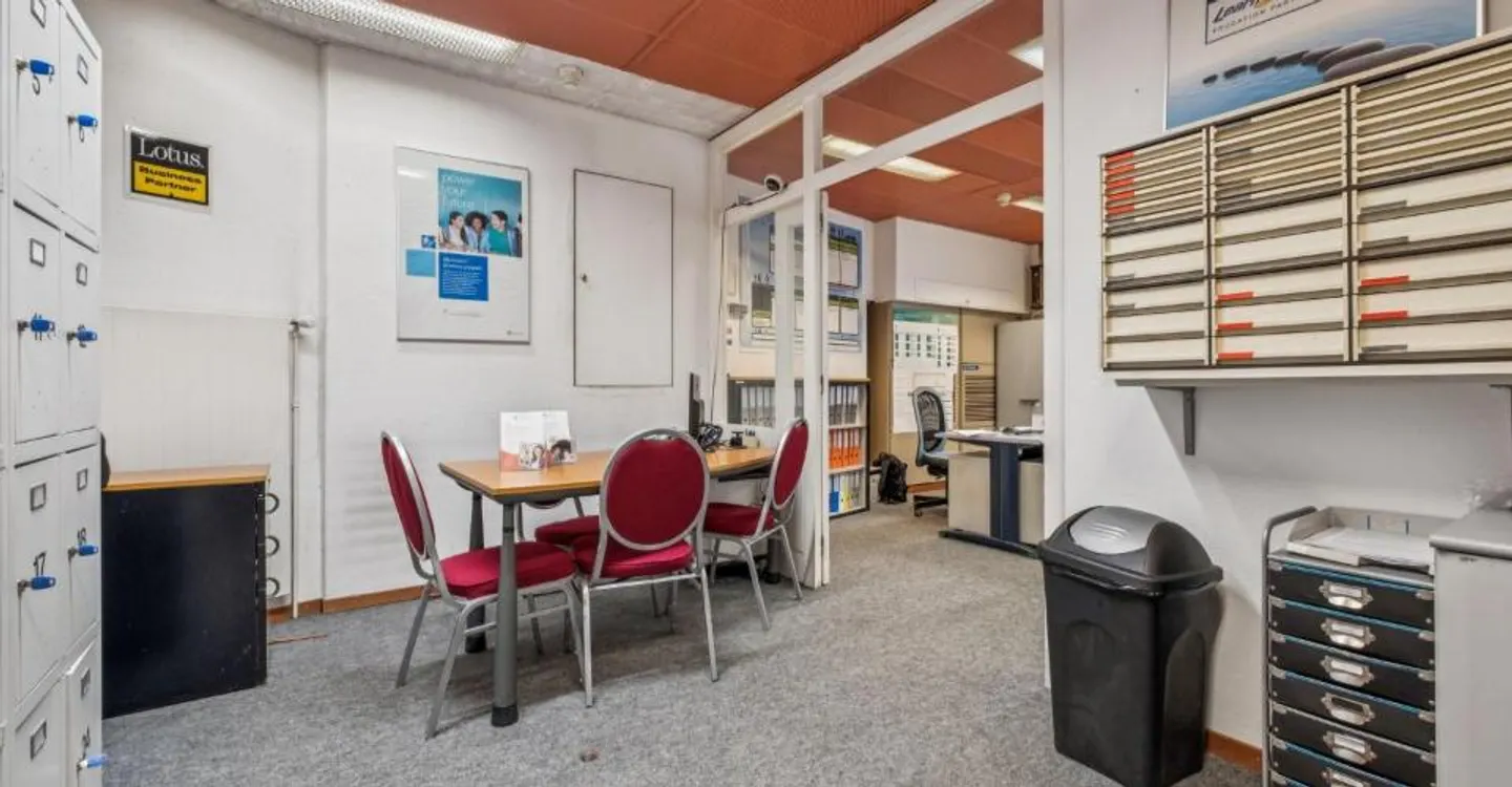Functional and strategically located offices in the heart of Geneva - Photo 6 of 12