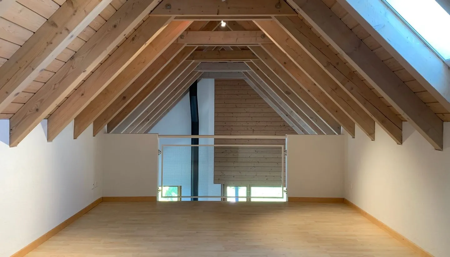 Lichtdurchflutete Dachwohnung mit Galerie - Wohnen über den Dächern von Brütten - Foto 14 von 16