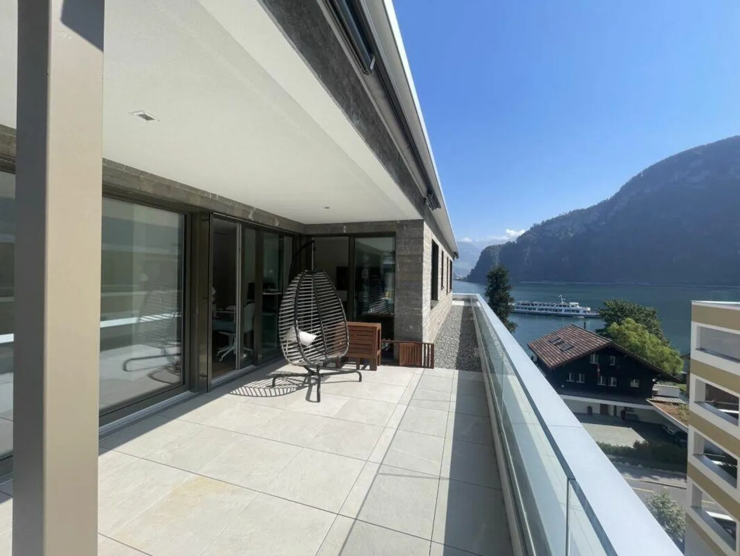 Exclusive penthouse apartment - sensational living experience - Photo 11 of 14