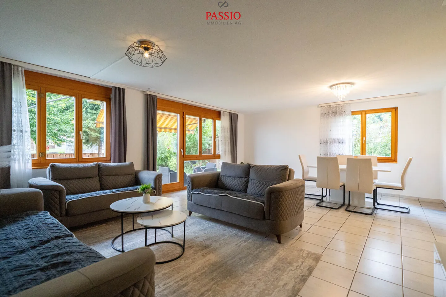 Incantevole appartamento giardino 4,5 locali in posizione tranquilla - Foto 1 di 26