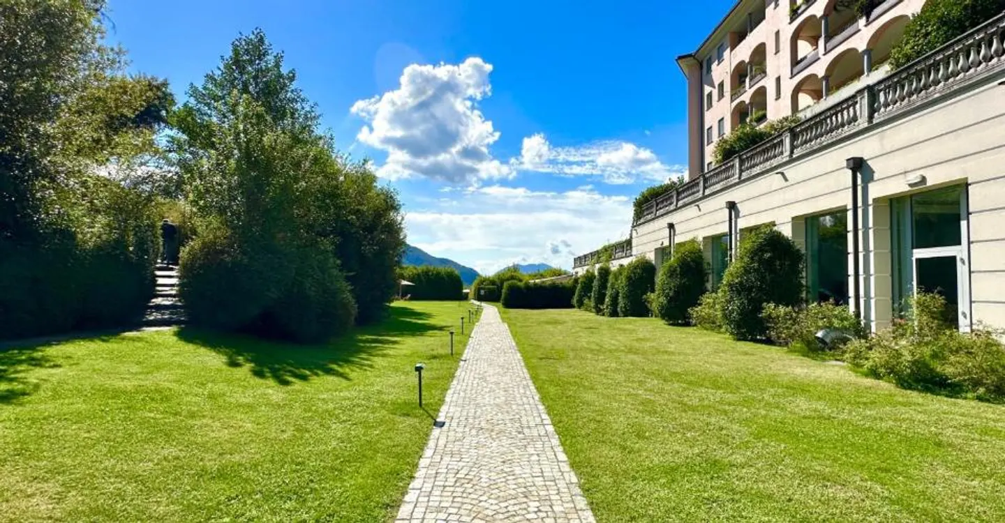 Luxury property with lake view and exclusive services in a 5-star resort - Photo 12 of 12
