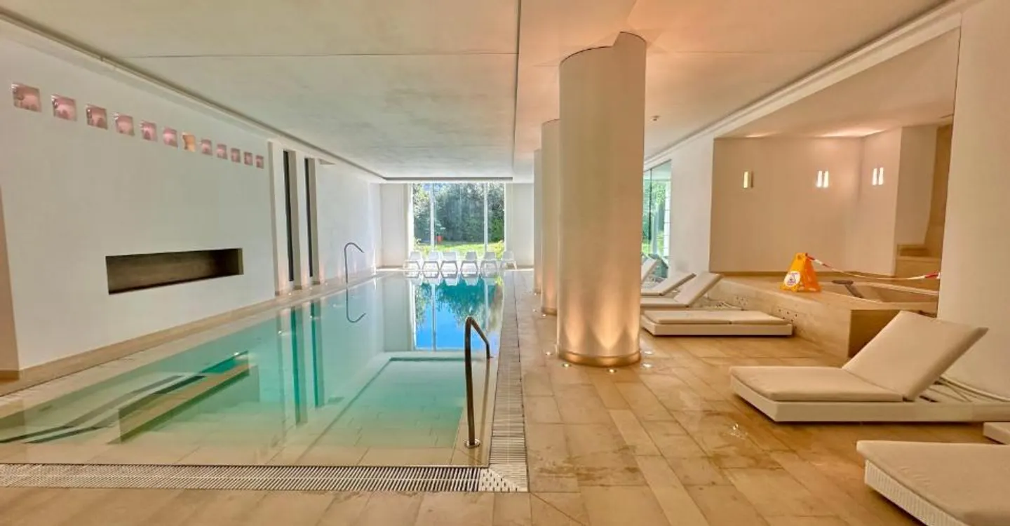 Luxury property with lake view and exclusive services in a 5-star resort - Photo 10 of 12