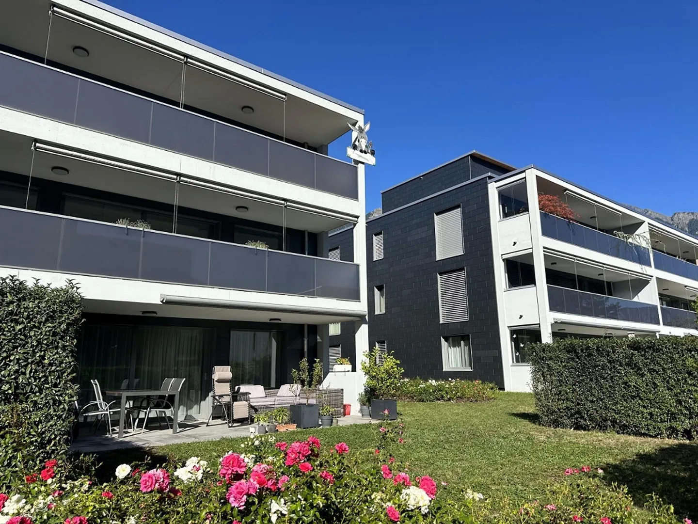 Modern, high-quality Minergie garden apartment with large terrace - Photo 1 of 10