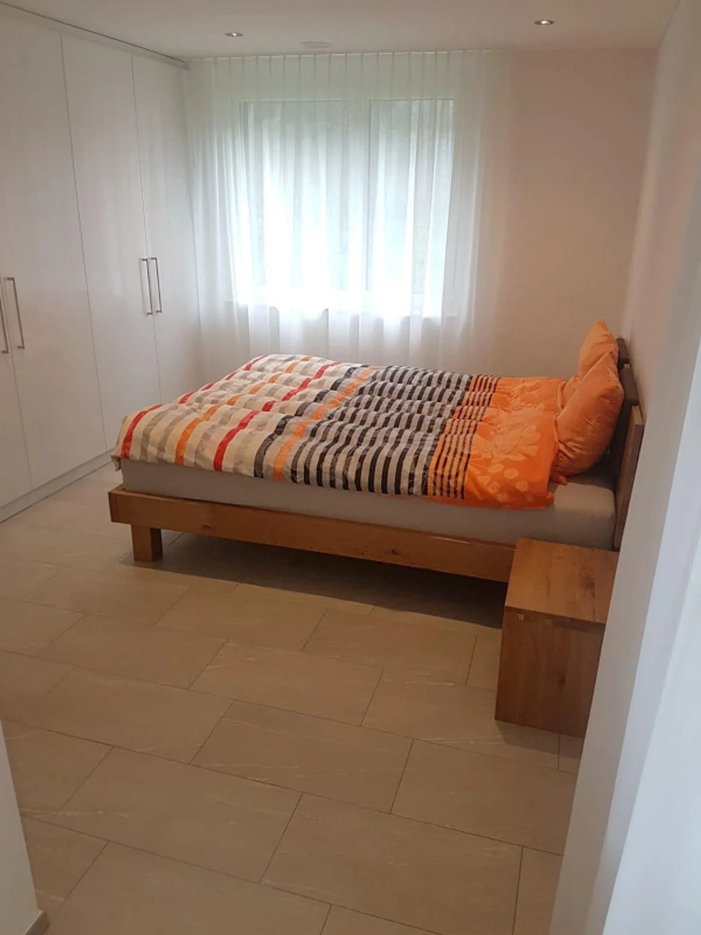 Modern, high-quality Minergie garden apartment with large terrace - Photo 5 of 10
