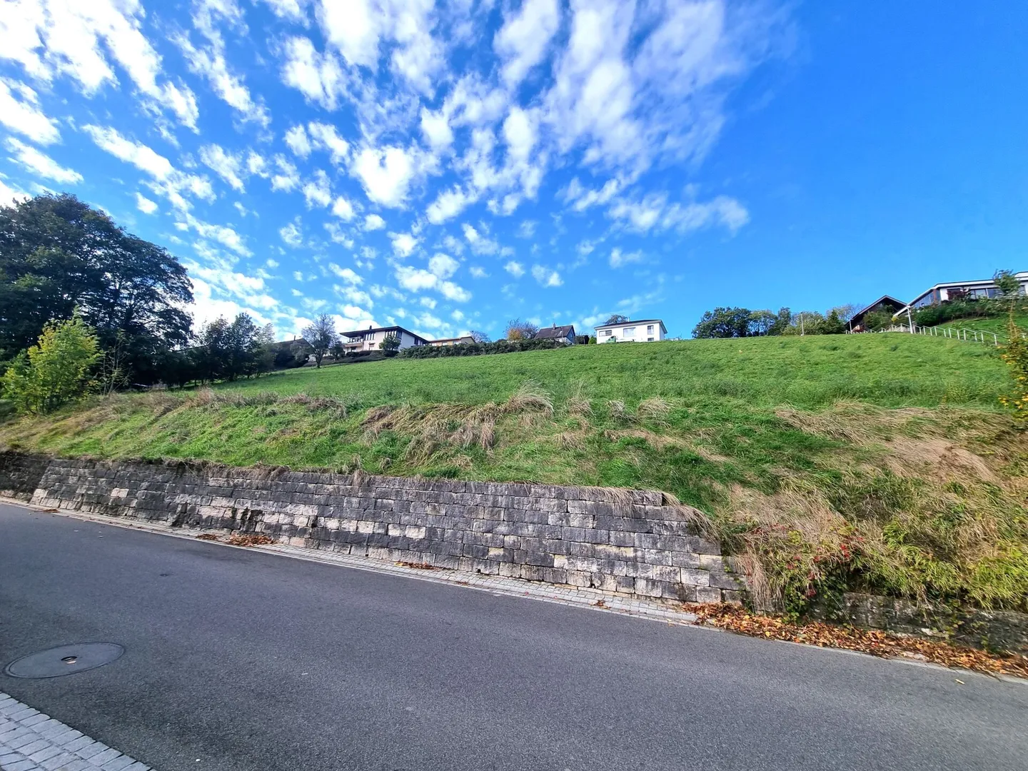 5.492 m² Terreno edificabile Zona residenziale W2 Häuptli (W2H) in una posizione collinare soleggiata con vista non ostacolata - Foto 6 di 7