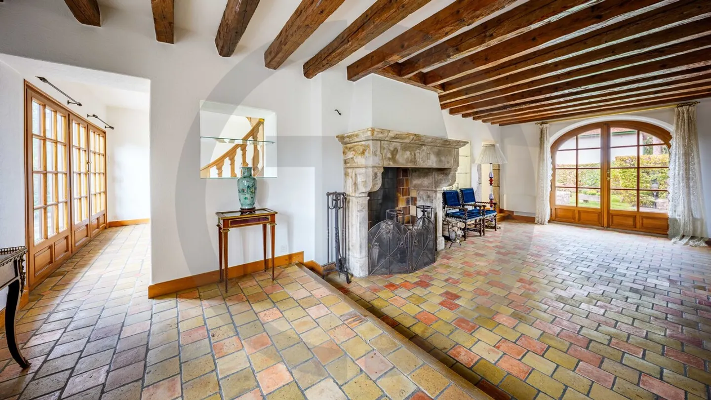 Magnificent farmhouse in the heart of Veyrier - Photo 6 of 12